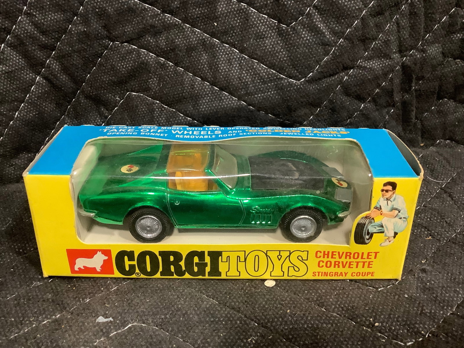 Vintage Corgi Toys Chevrolet Corvette Diecast Model (1 of 1)