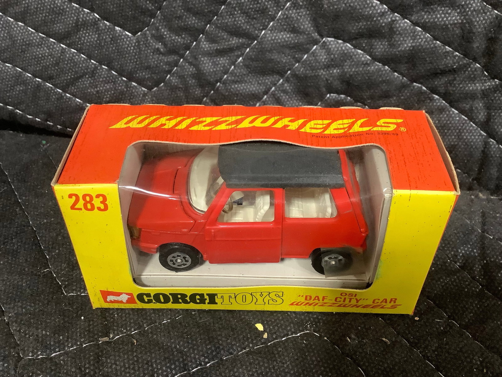 Vintage Corgi Toys Daf-City Car Diecast Model: Vintage Corgi Toys Daf-City Car Diecast Model