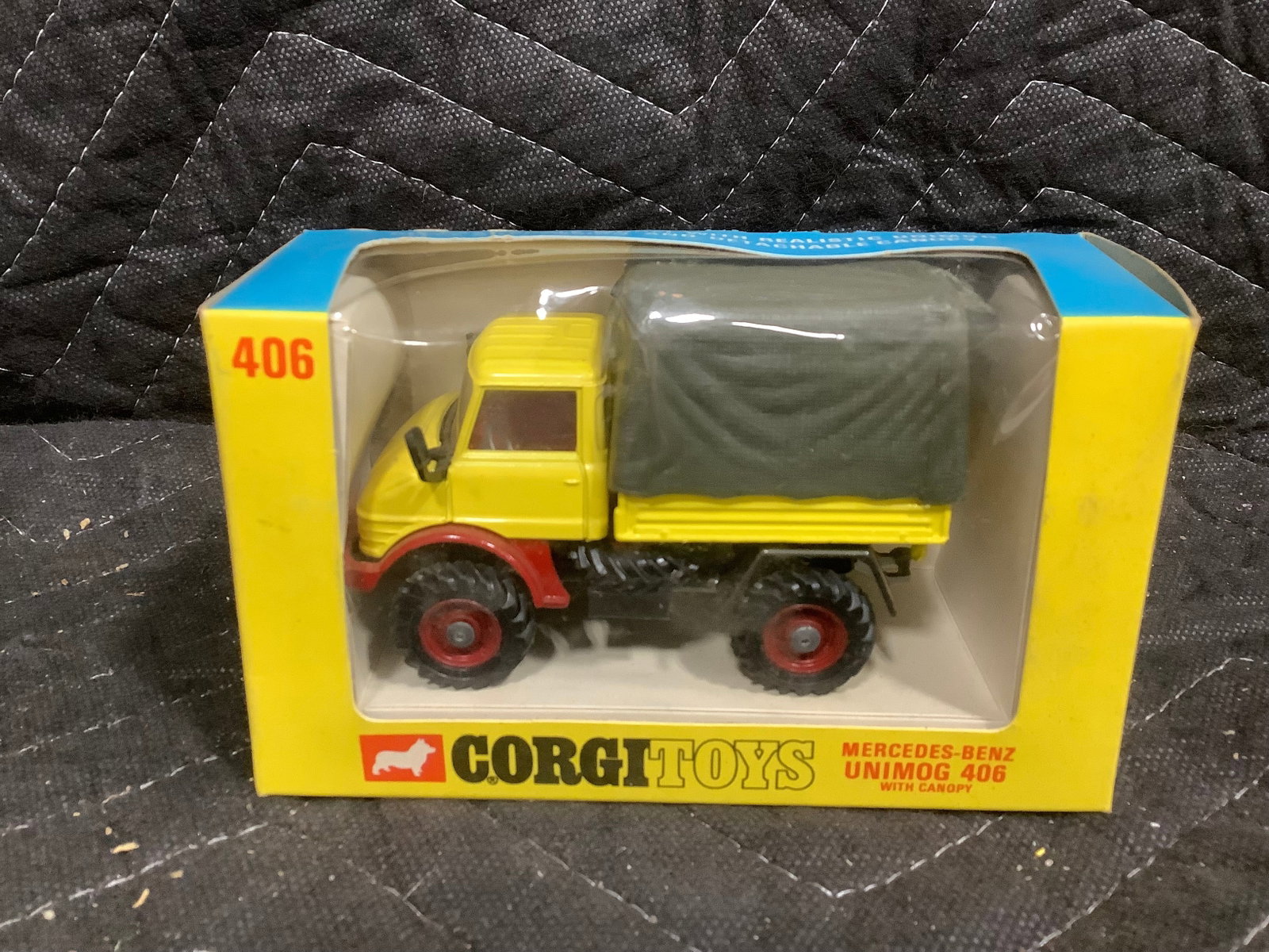 Vintage Corgi Toys Mercedes-Benz Unimog 406 Diecast Model (1 of 1)