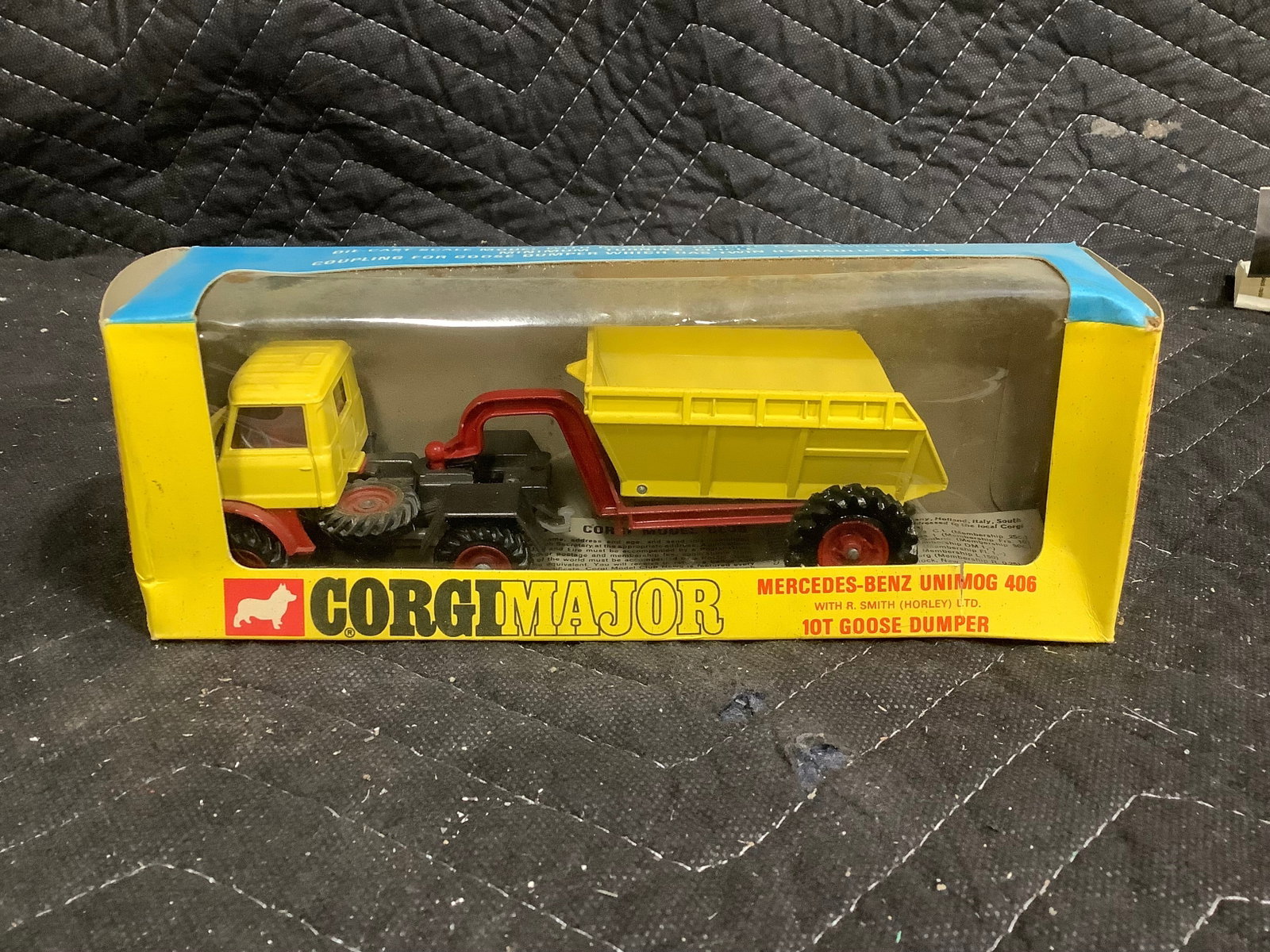 Corgi Toys vintage working conveyor on forward control Jeep diecast in original box (1 of 1)