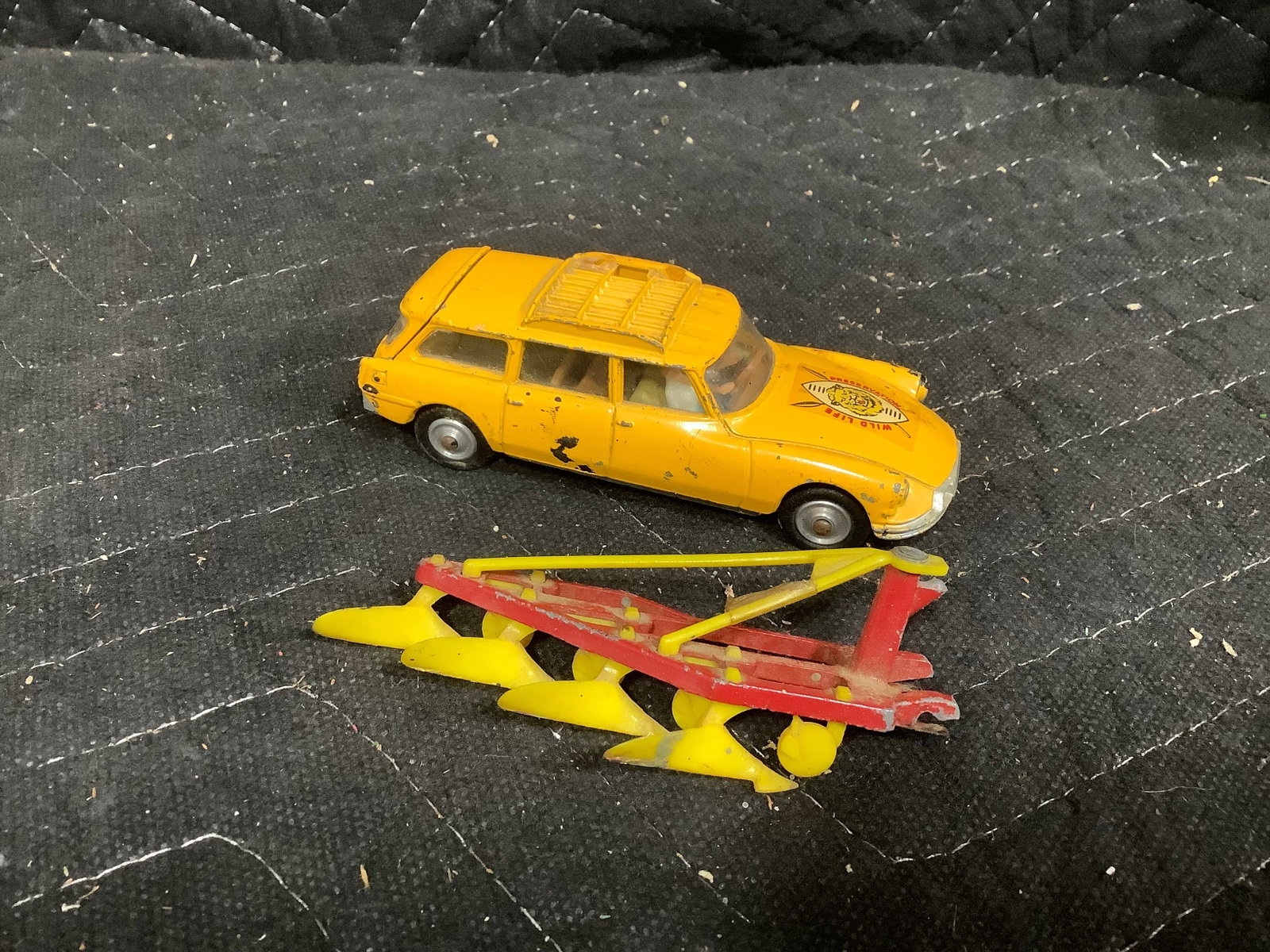 Corgi Toys vintage Citroen Safari diecast in original box (1 of 1)