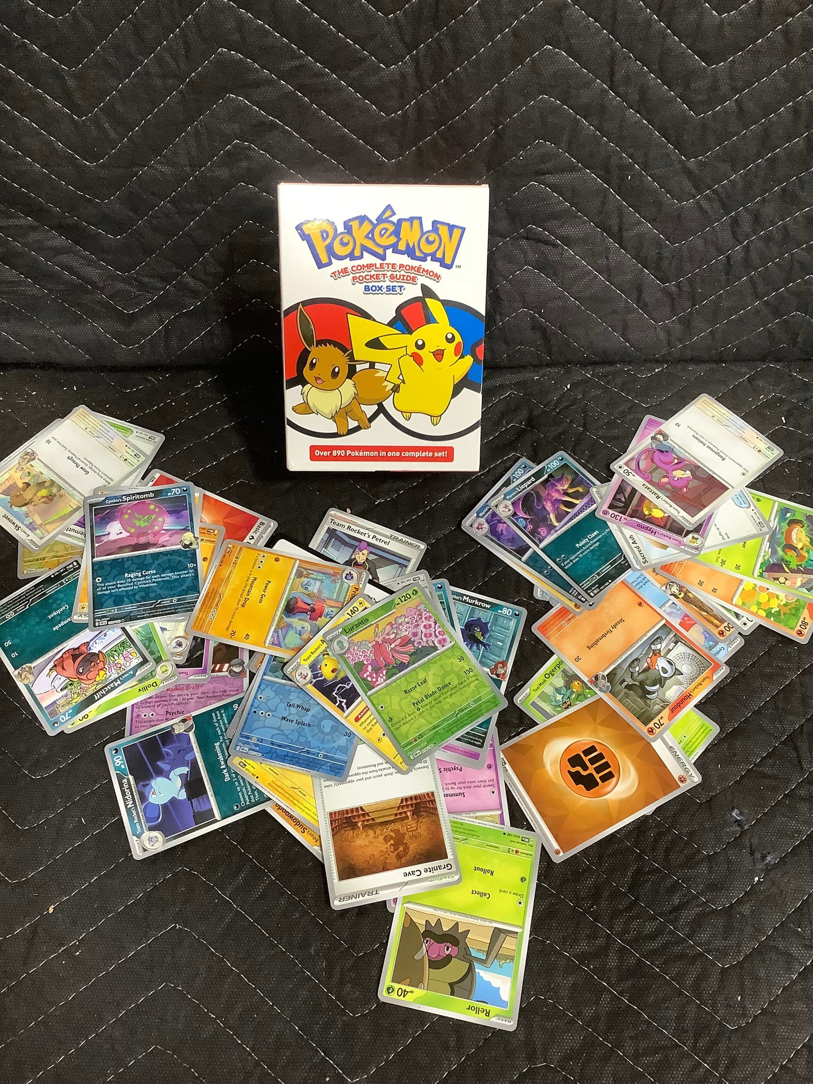 Pokemon cards and book set: Pokemon cards and book set