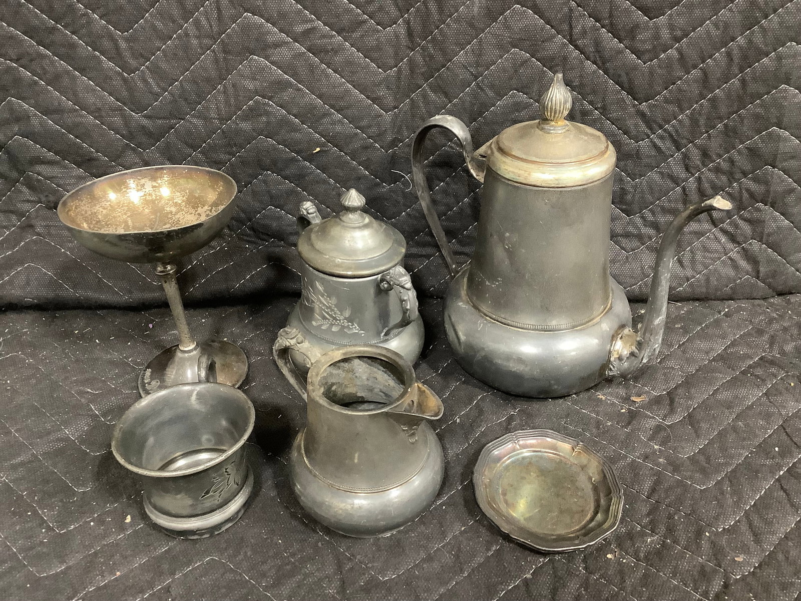 Vintage silver plated items(tallest 7.5in): Vintage silver plated items(tallest 7.5in)
