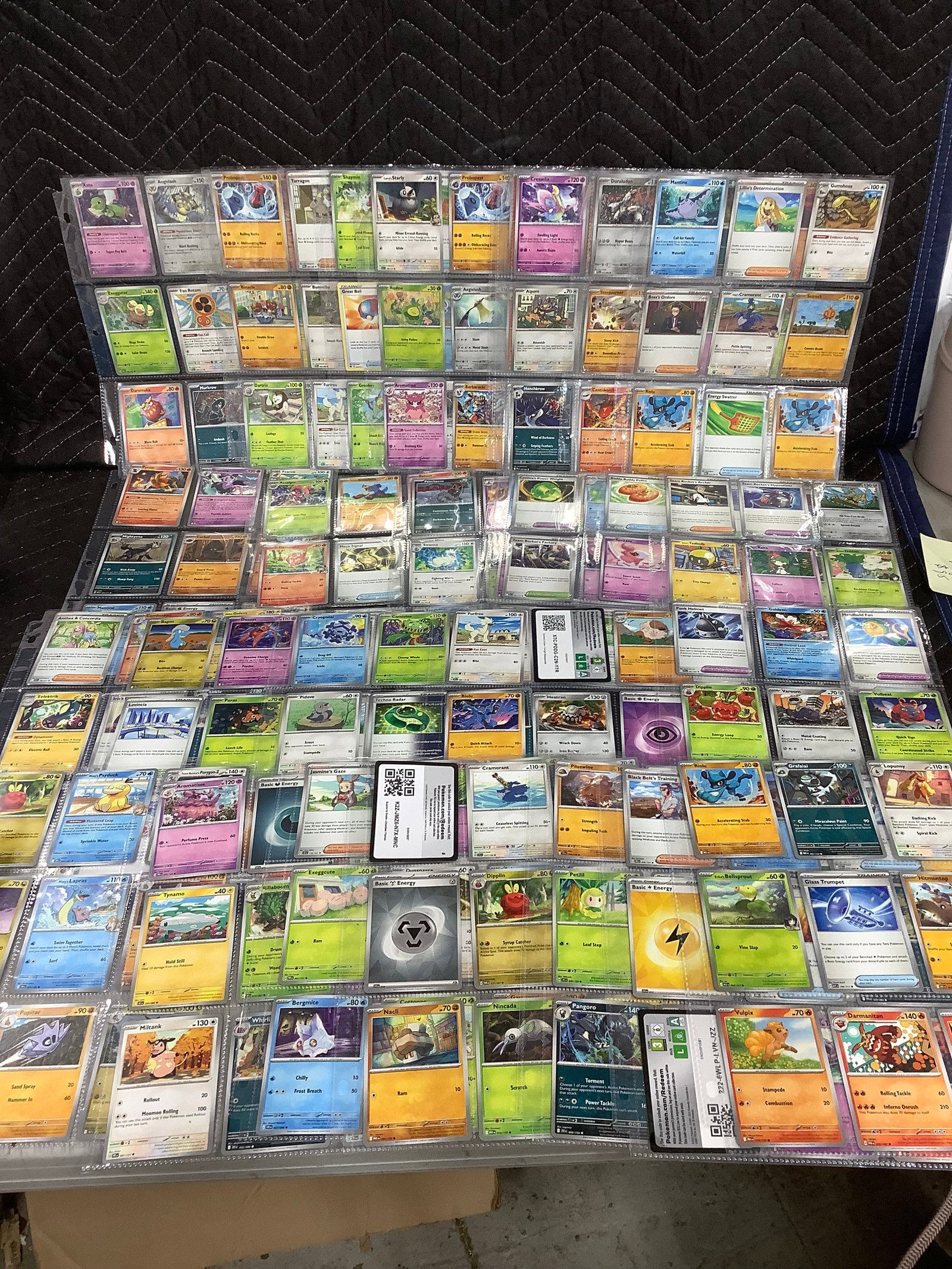 Various Pokemon cards: Various Pokemon cards