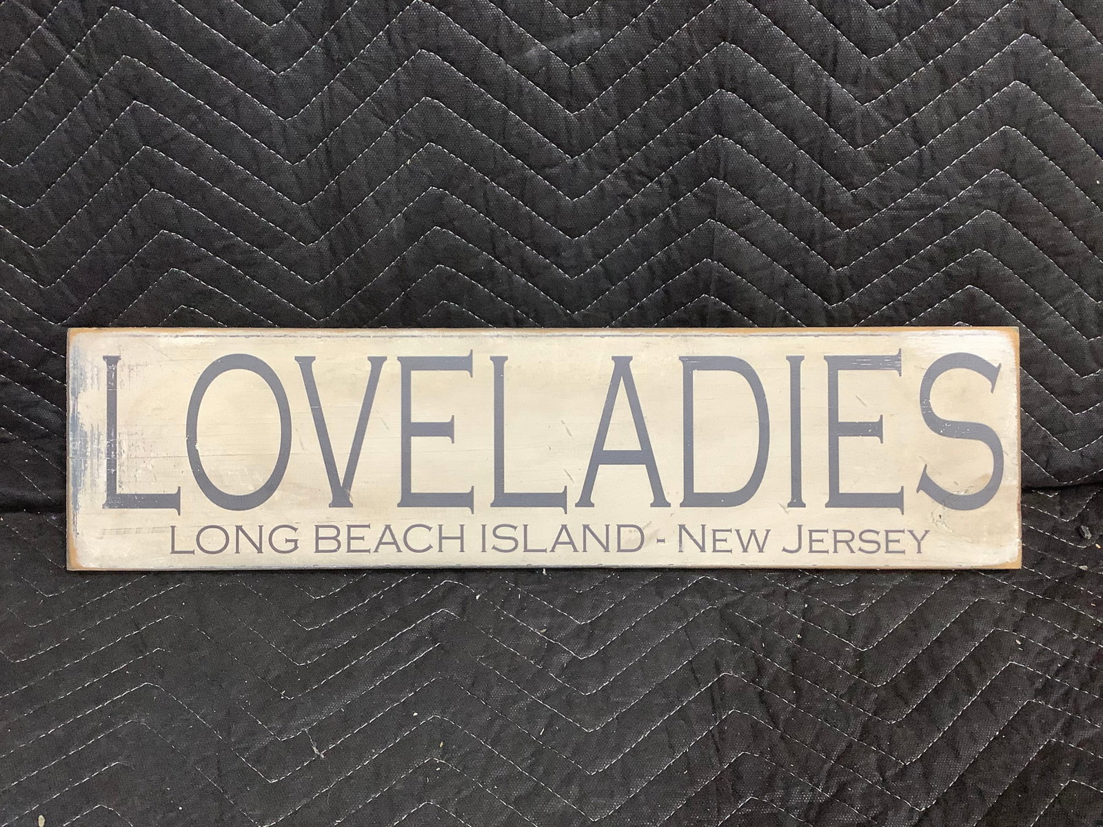 Love Ladies wooden wall decor(6inx23in): Love Ladies wooden wall decor(6inx23in)