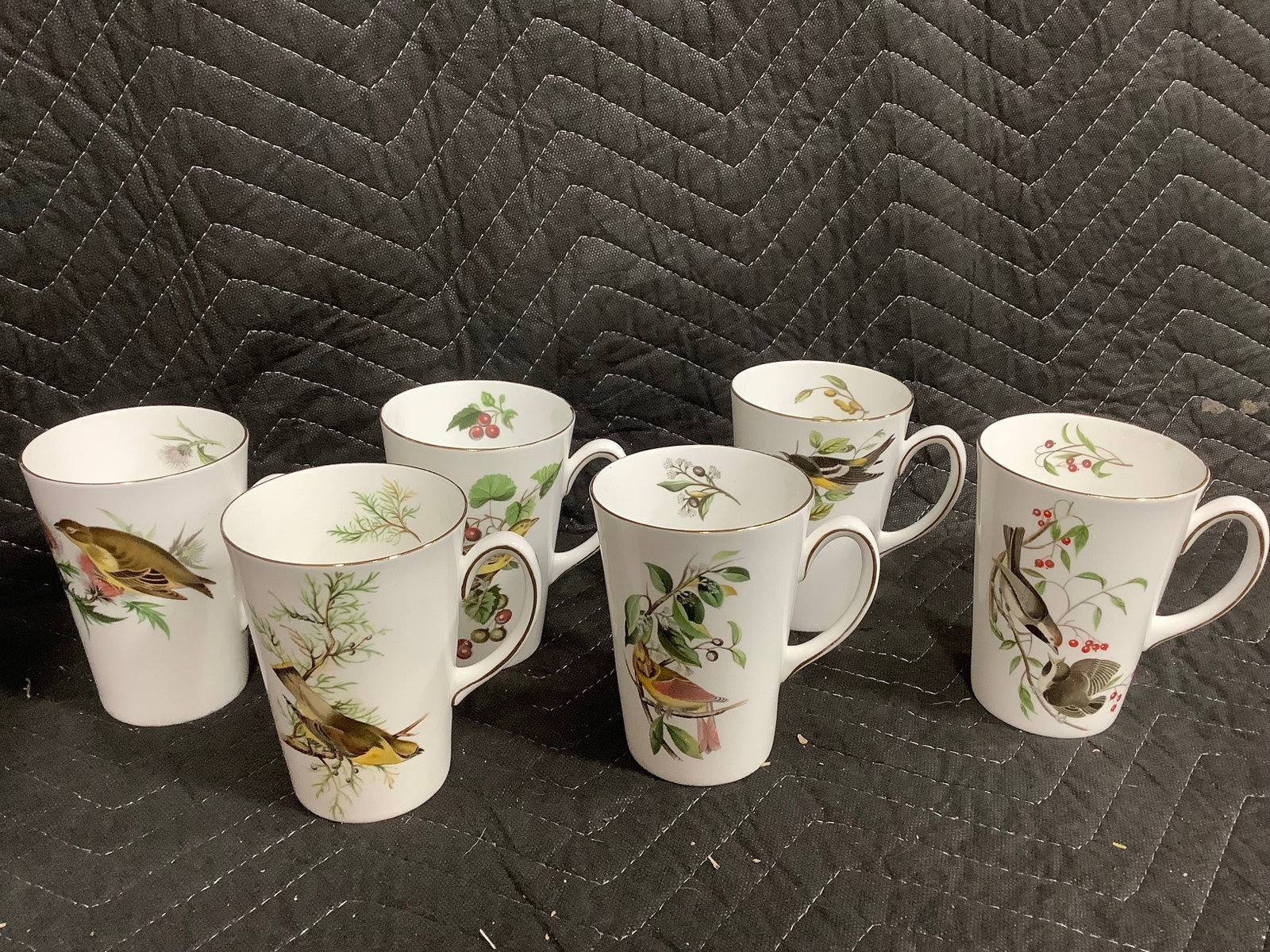 Audubon birds teacups made in England(4.5in tall): Audubon birds teacups made in England(4.5in tall)