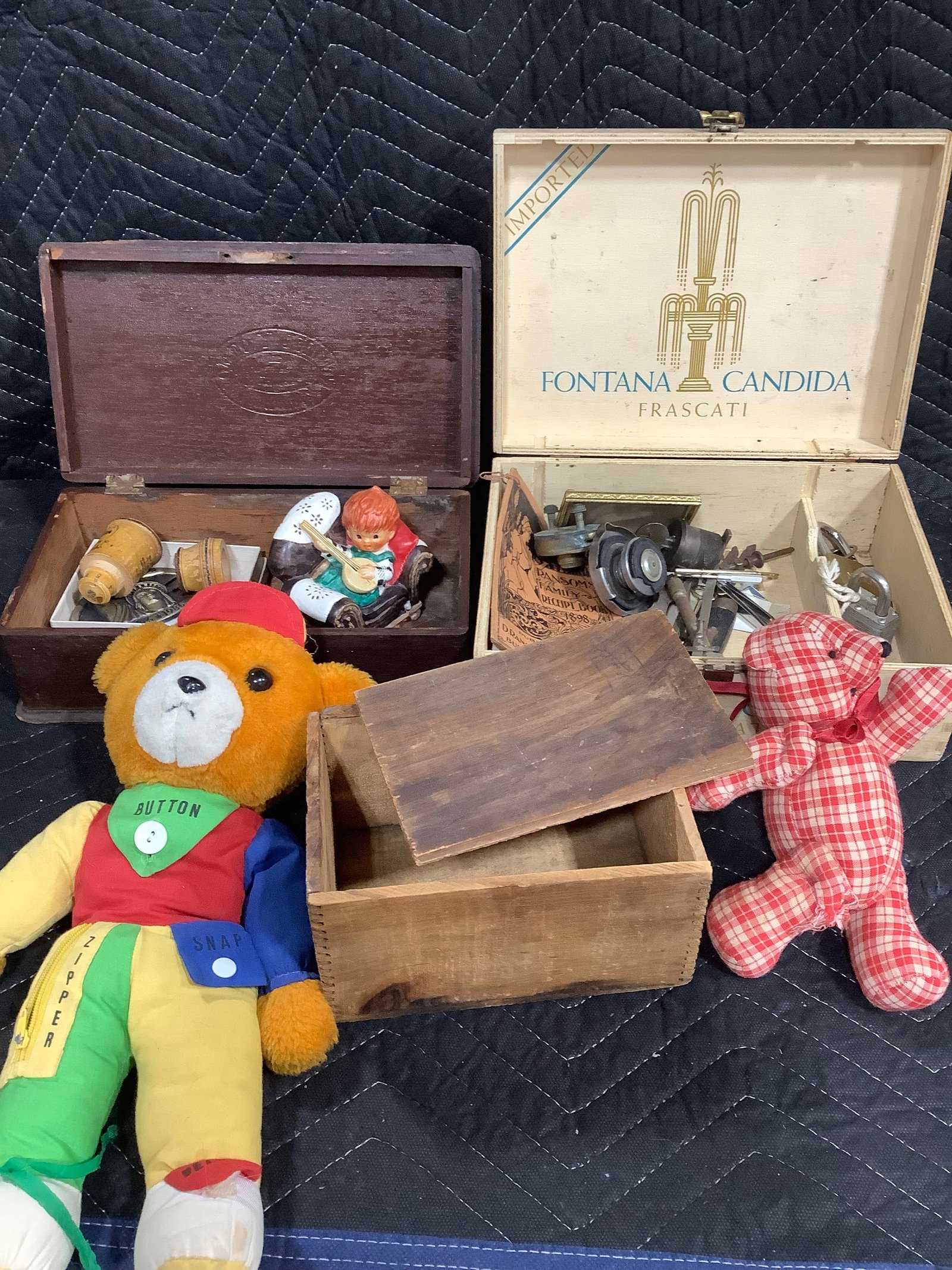 Vintage Boxes, Dolls, Keys, and more: Vintage Boxes, Dolls, Keys, and more