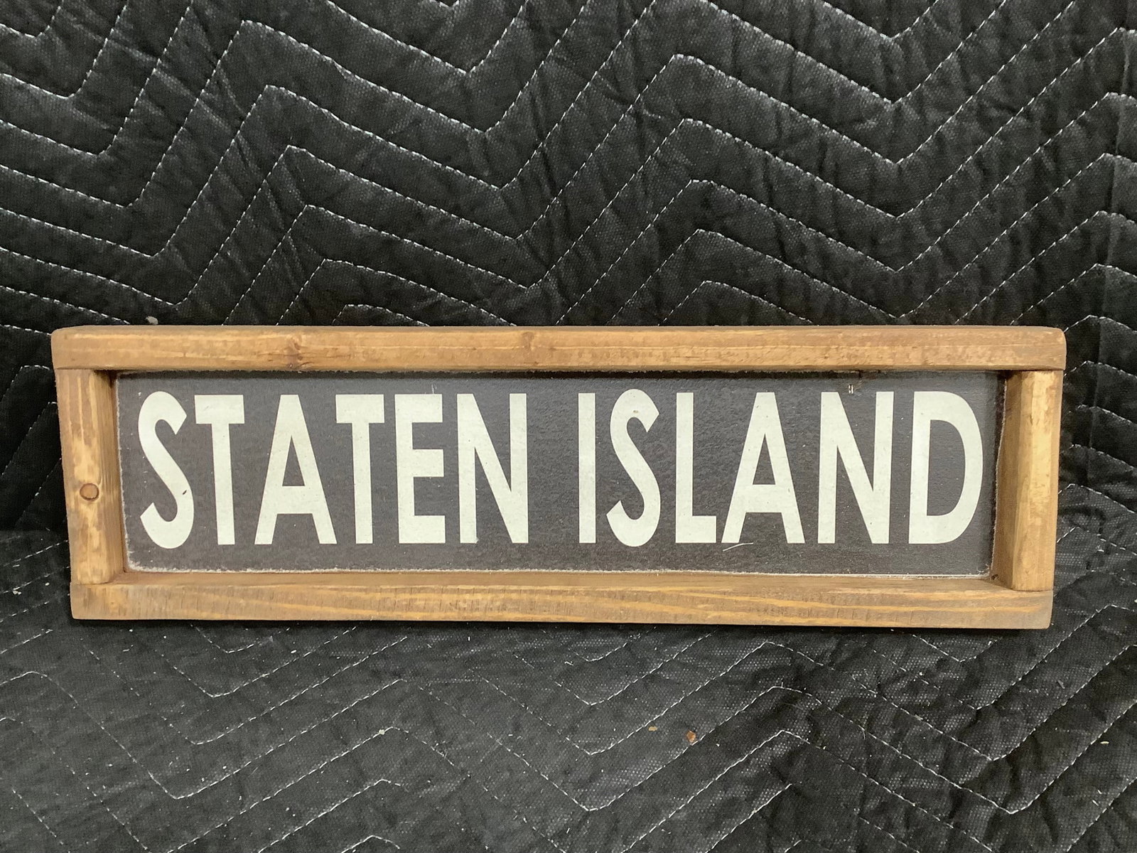 Wooden Staten Island Wall Decor (5.5inx17.5in): Wooden Staten Island Wall Decor (5.5inx17.5in)
