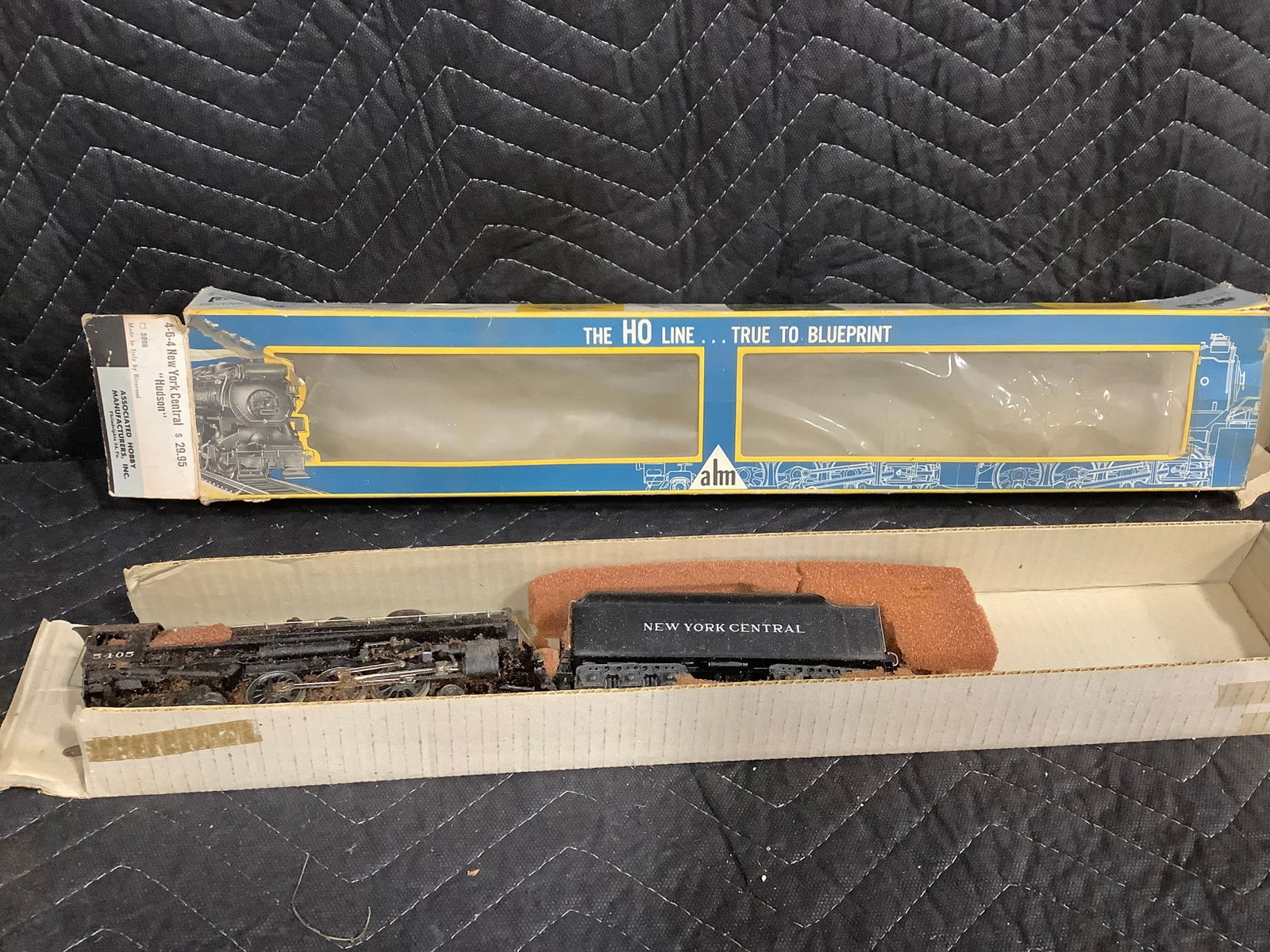 AHM HO Scale NY Central Train (1 of 1)