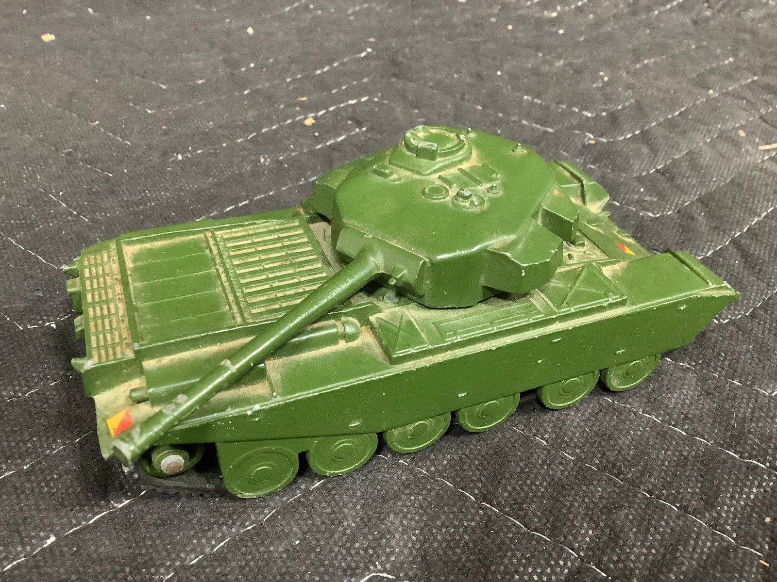 Vintage Dinky Toys Centurion Tank Diecast (1 of 1)