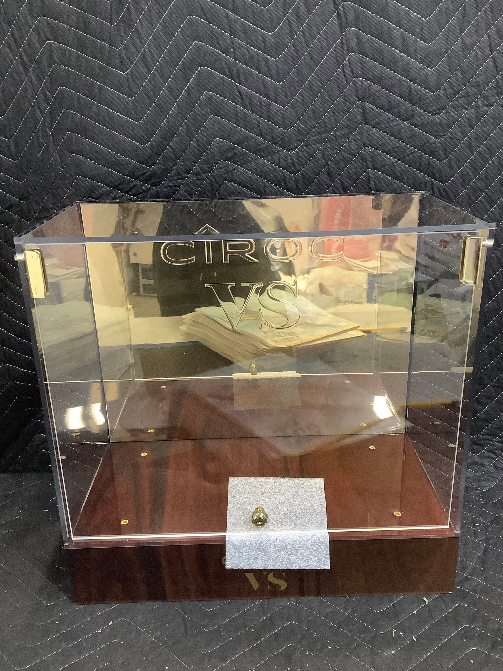 Ciroc VS display case(15inx8inx15in) (1 of 1)