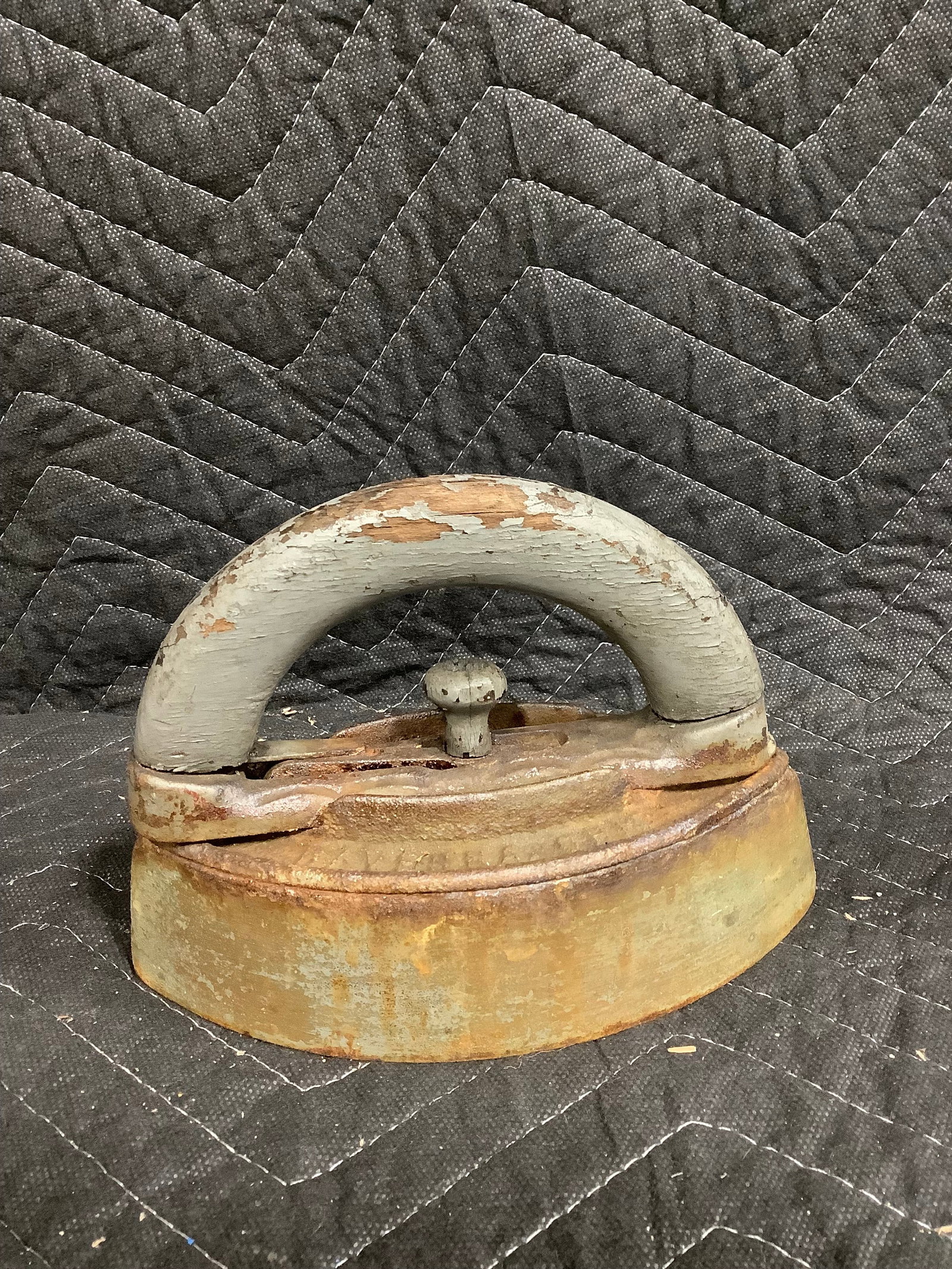 Cast iron sad iron (1 of 1)