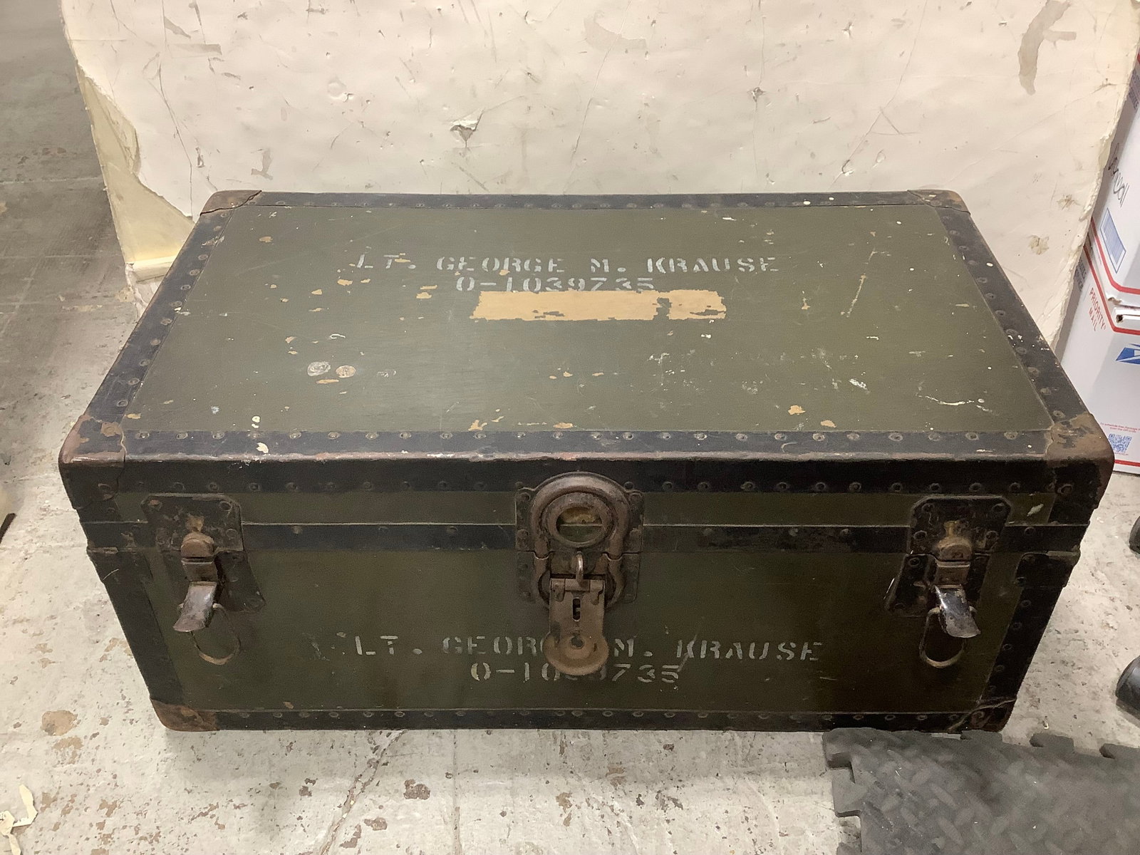 Lt. George M. Krause military trunk(31inx17inx13.5in): Lt. George M. Krause military trunk(31inx17inx13.5in)