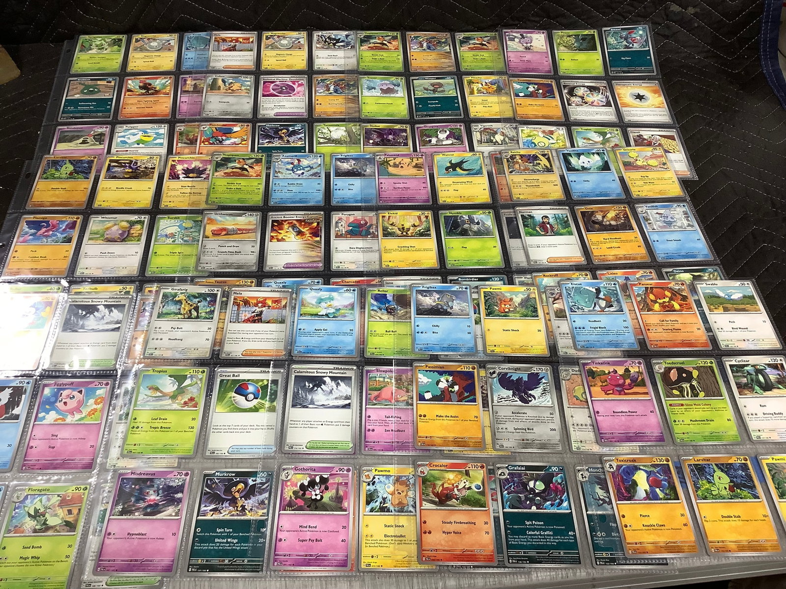 Various Pokemon cards: Various Pokemon cards