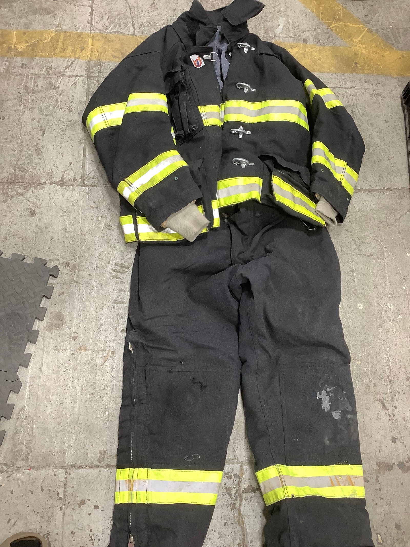 Firemans turnout gear (1 of 1)