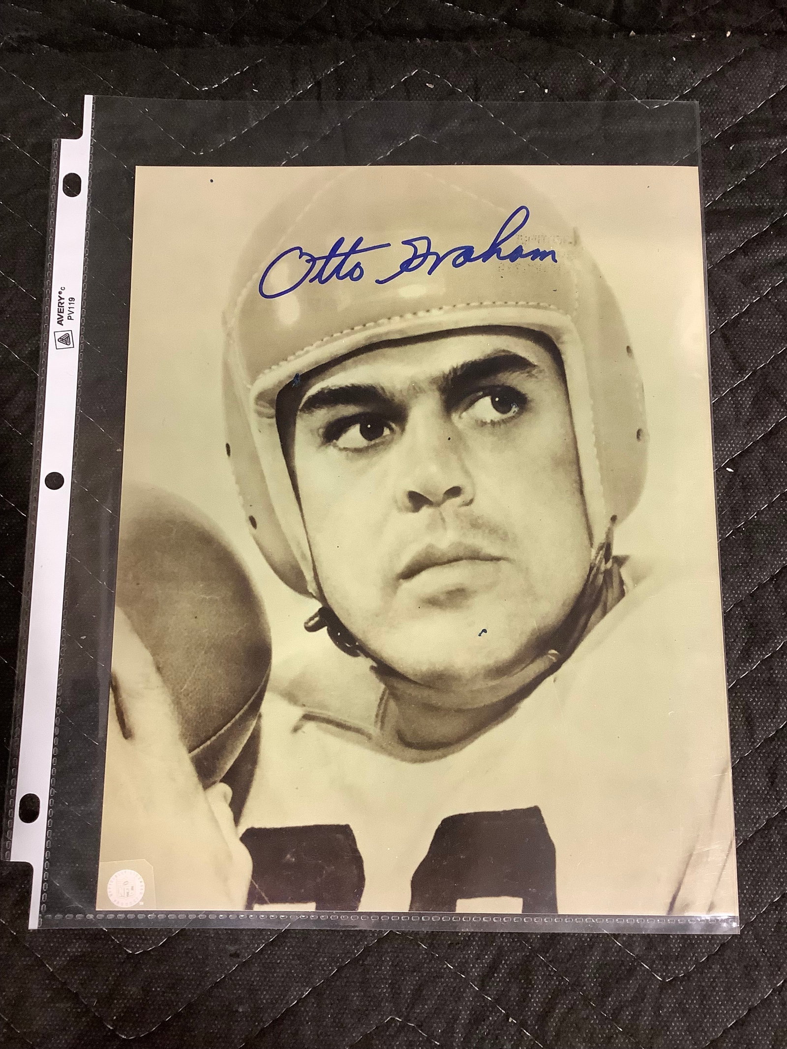 Otto Graham Cleveland Browns signed print(8inx10in): Otto Graham Cleveland Browns signed print(8inx10in)