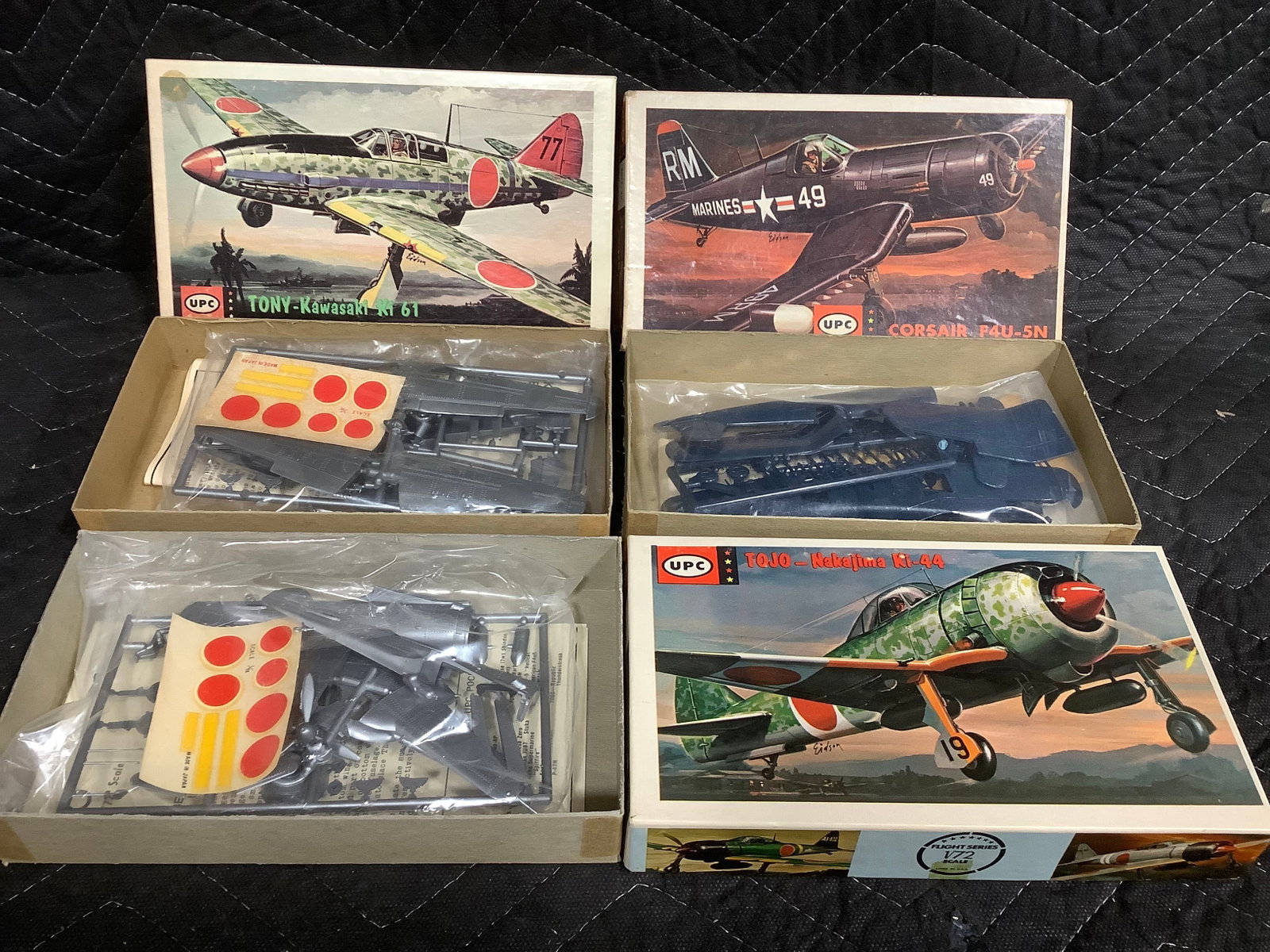 Vintage plane model kits (1 of 1)