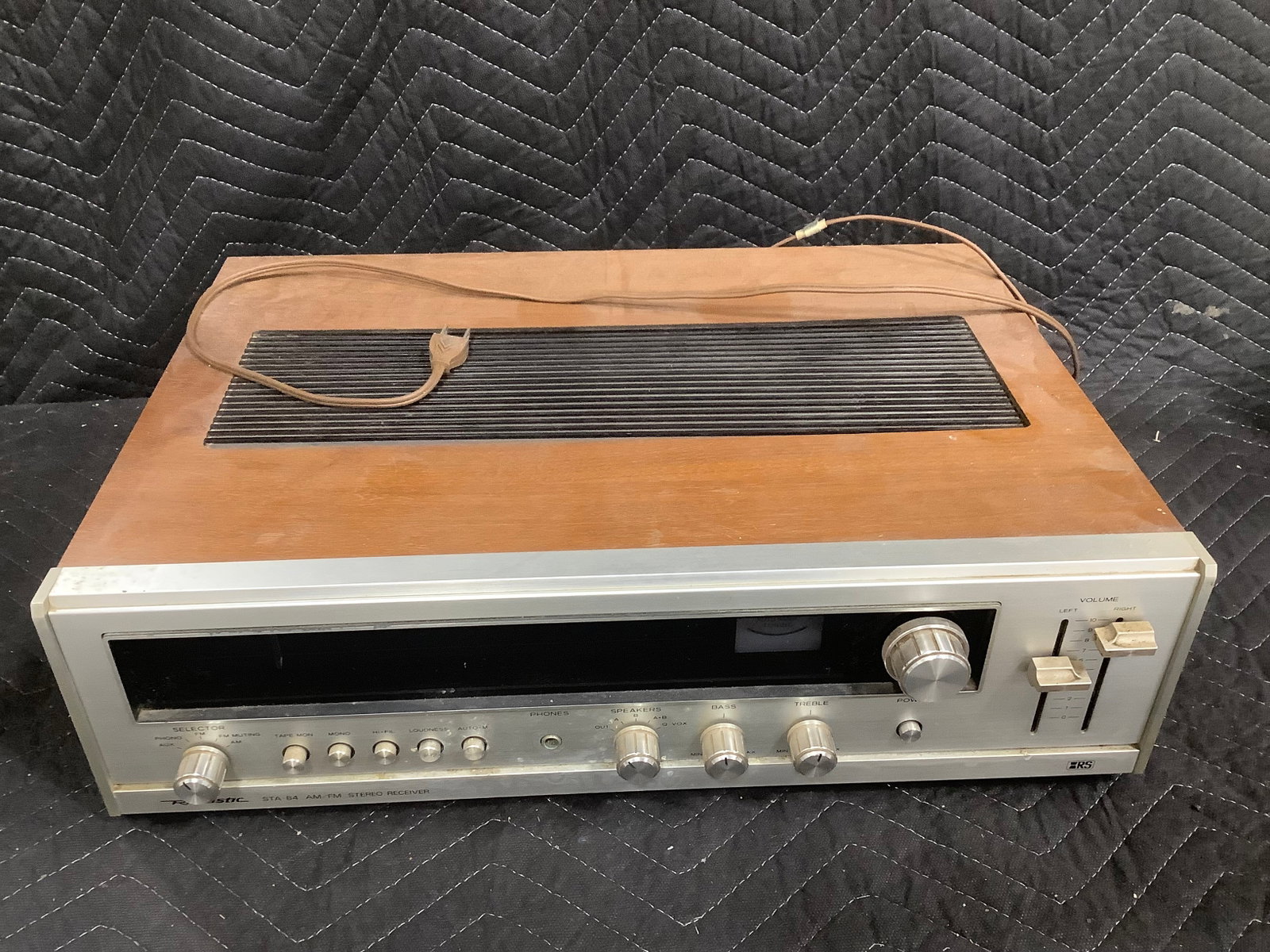 Realistic Stereo Receiver (STA-84) (1 of 1)