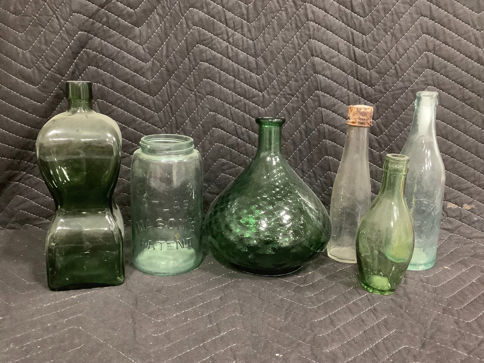 Vintage Bottles (Tallest - 9.5in): Vintage Bottles (Tallest - 9.5in)