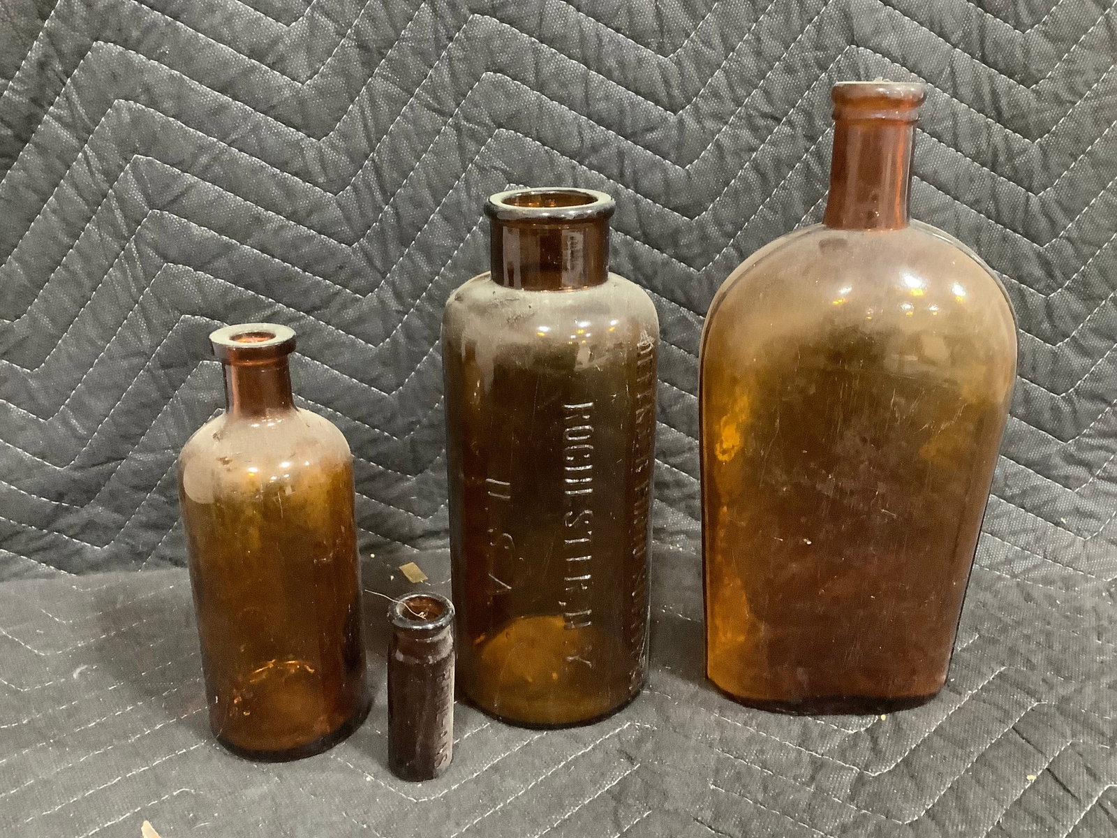 Vintage Bottles (Tallest - 10in): Vintage Bottles (Tallest - 10in)