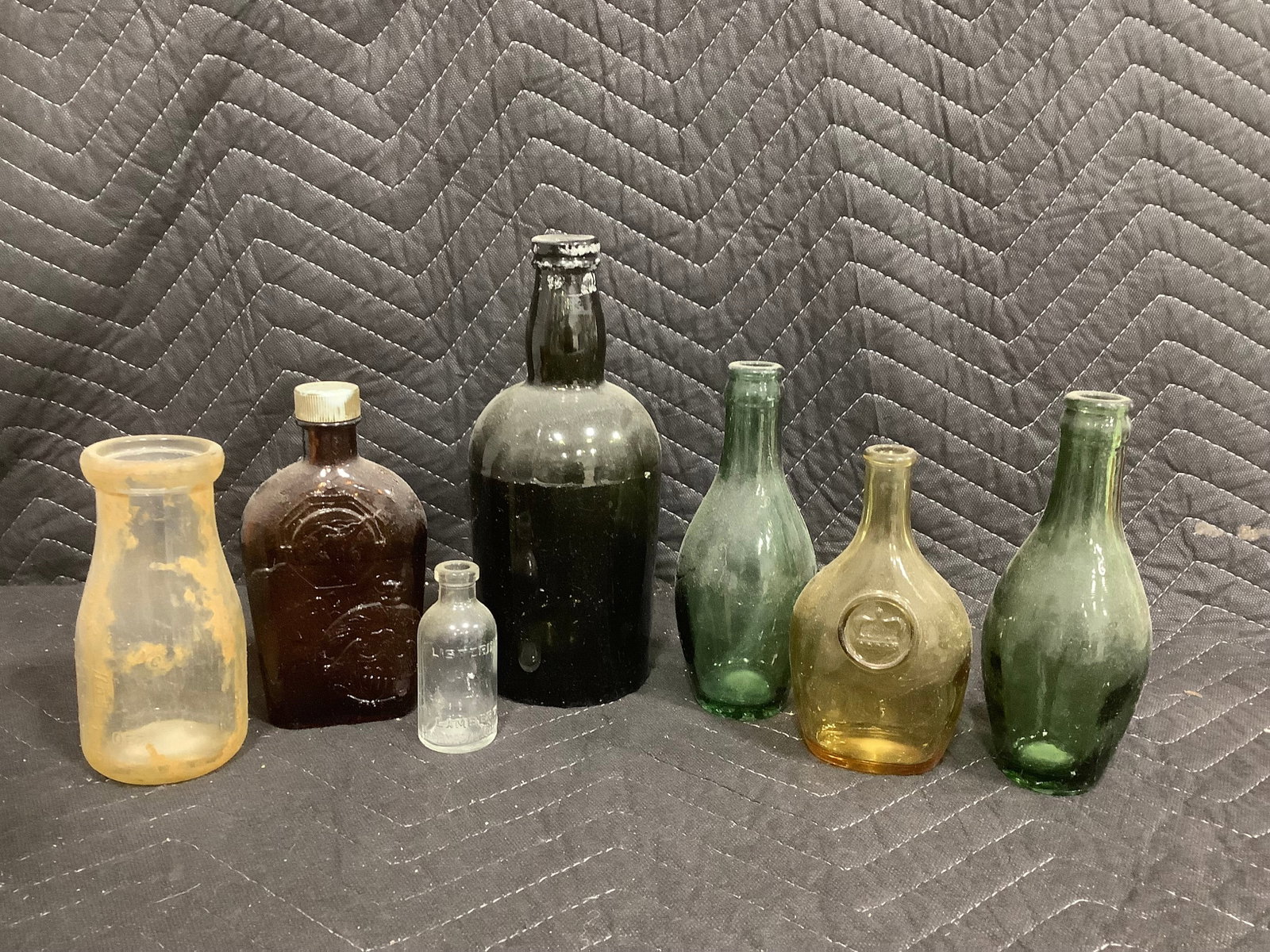 Vintage Bottles (Tallest - 9in): Vintage Bottles (Tallest - 9in)