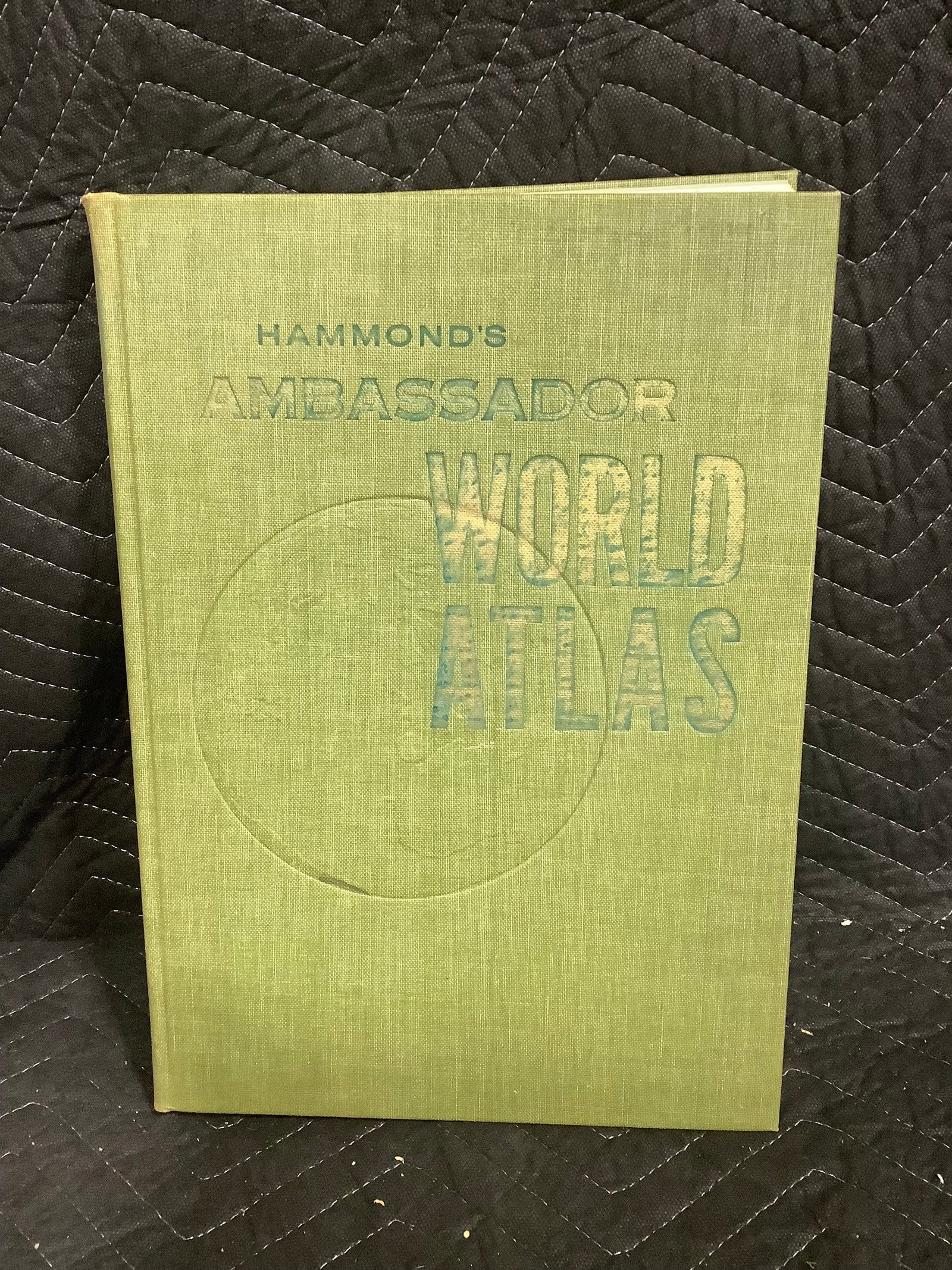 Hammonds Ambassador World Atlas Hardcover Book: Hammonds Ambassador World Atlas Hardcover Book