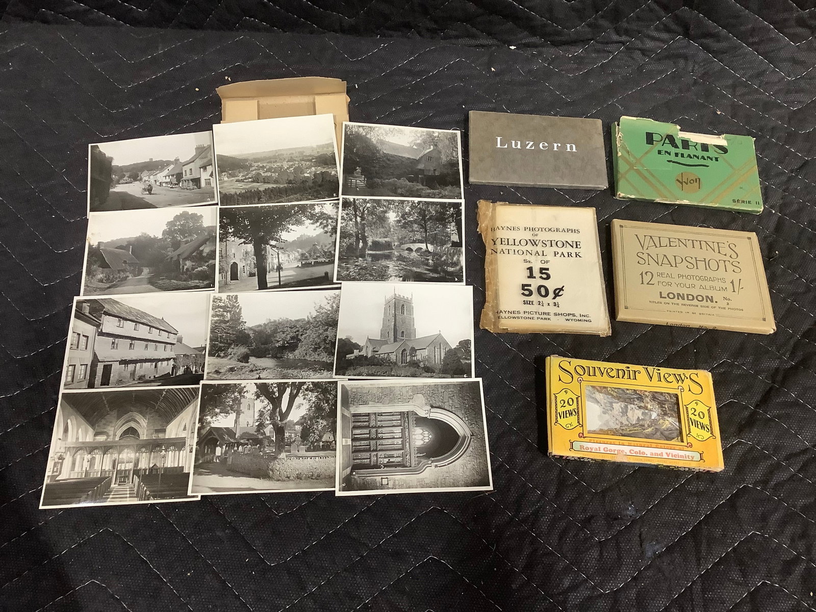 Vintage photograph albums: Vintage photograph albums