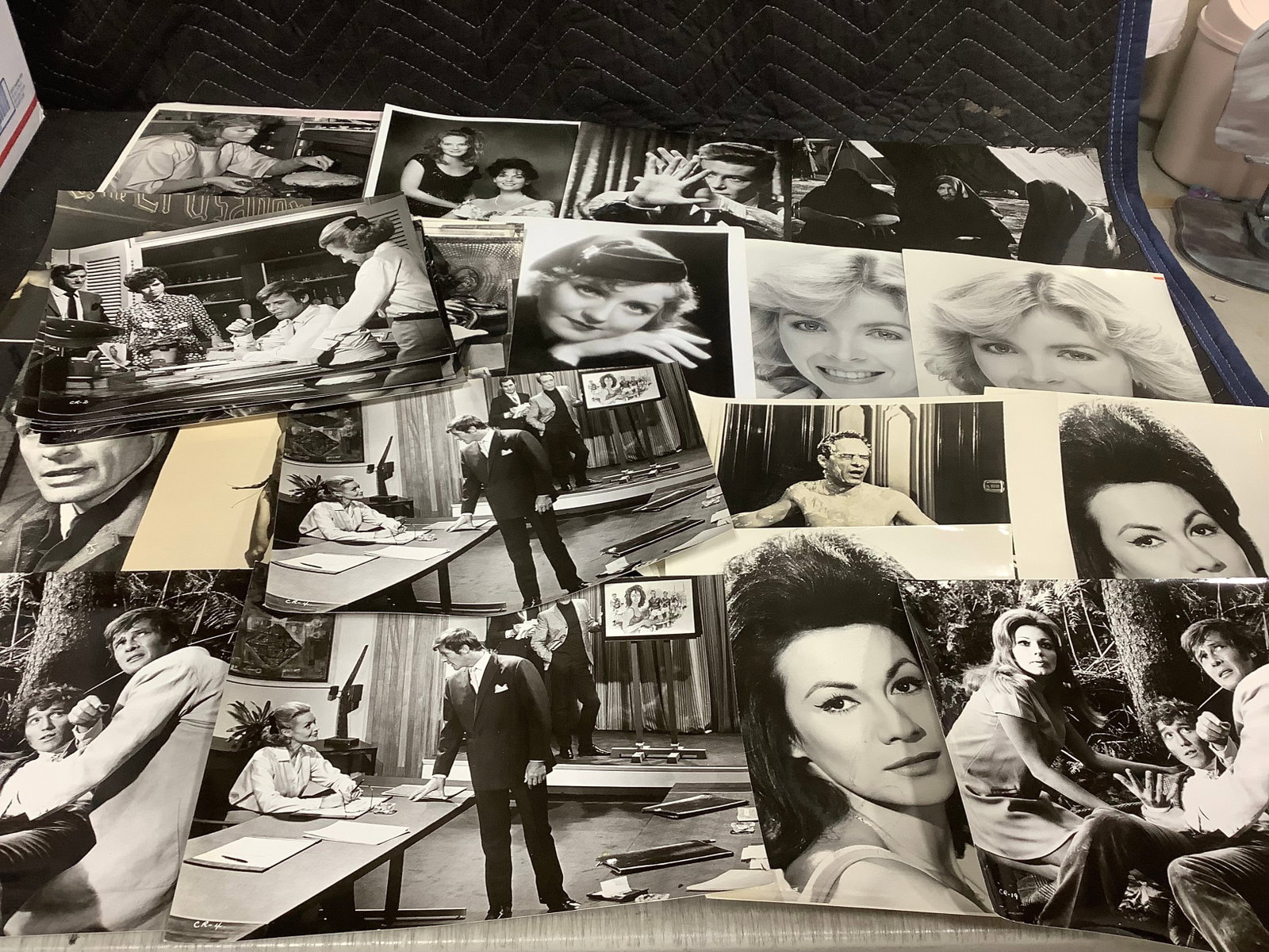 Vintage black and white portrait prints: Vintage black and white portrait prints