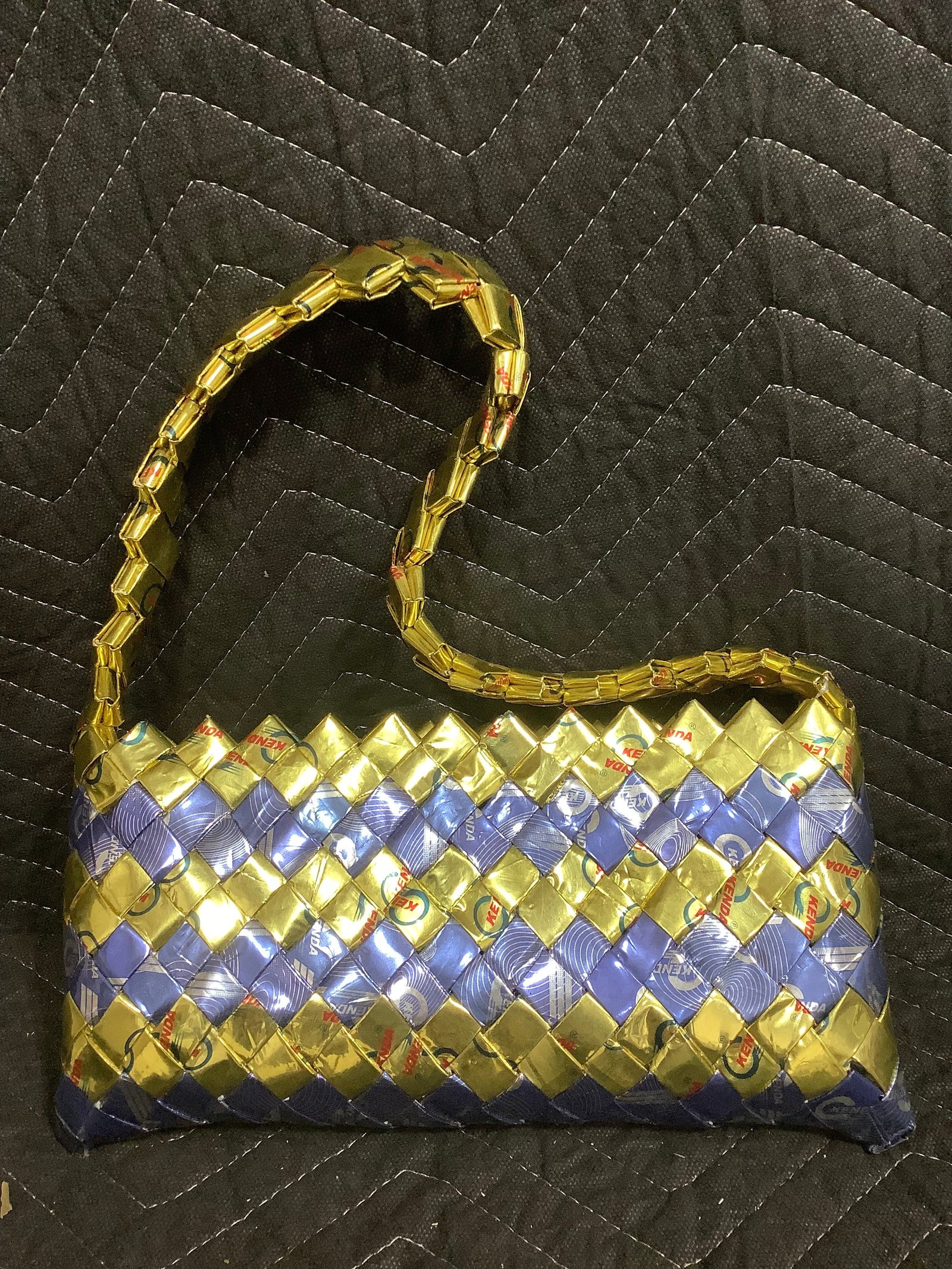 Handmade wrapper handbag: Handmade wrapper handbag