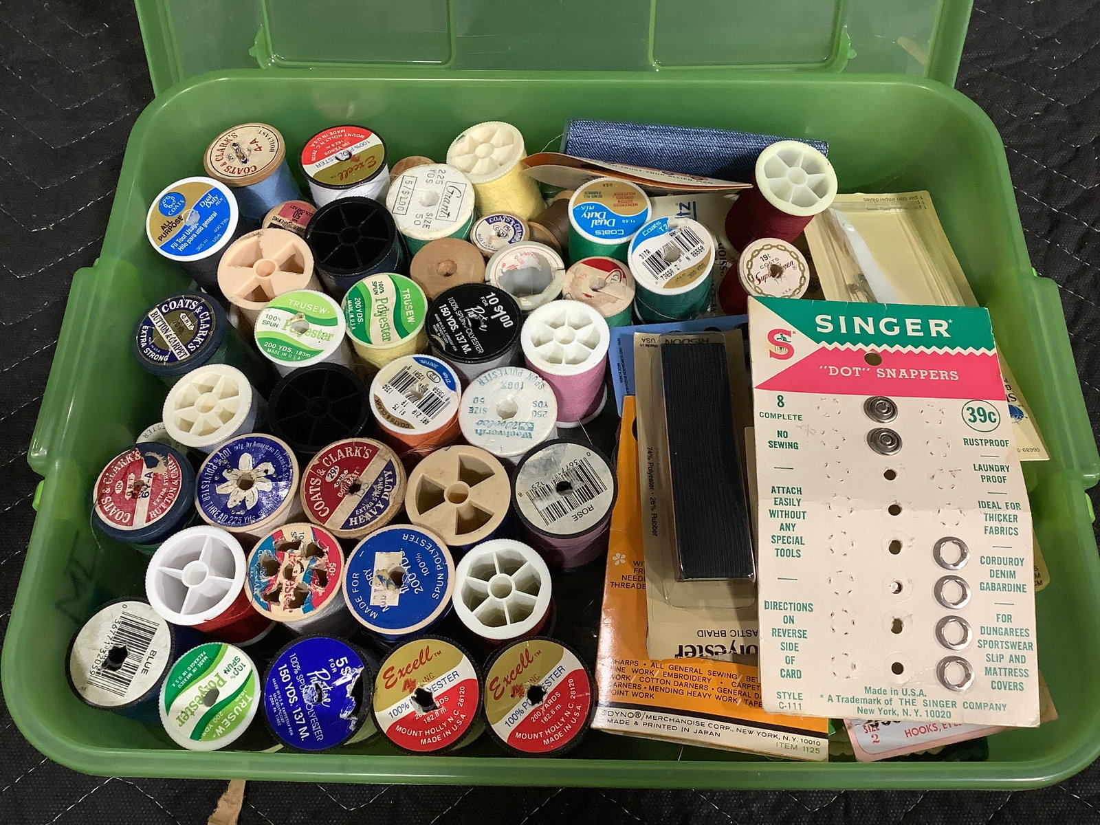 Thread/sewing supplies: Thread/sewing supplies