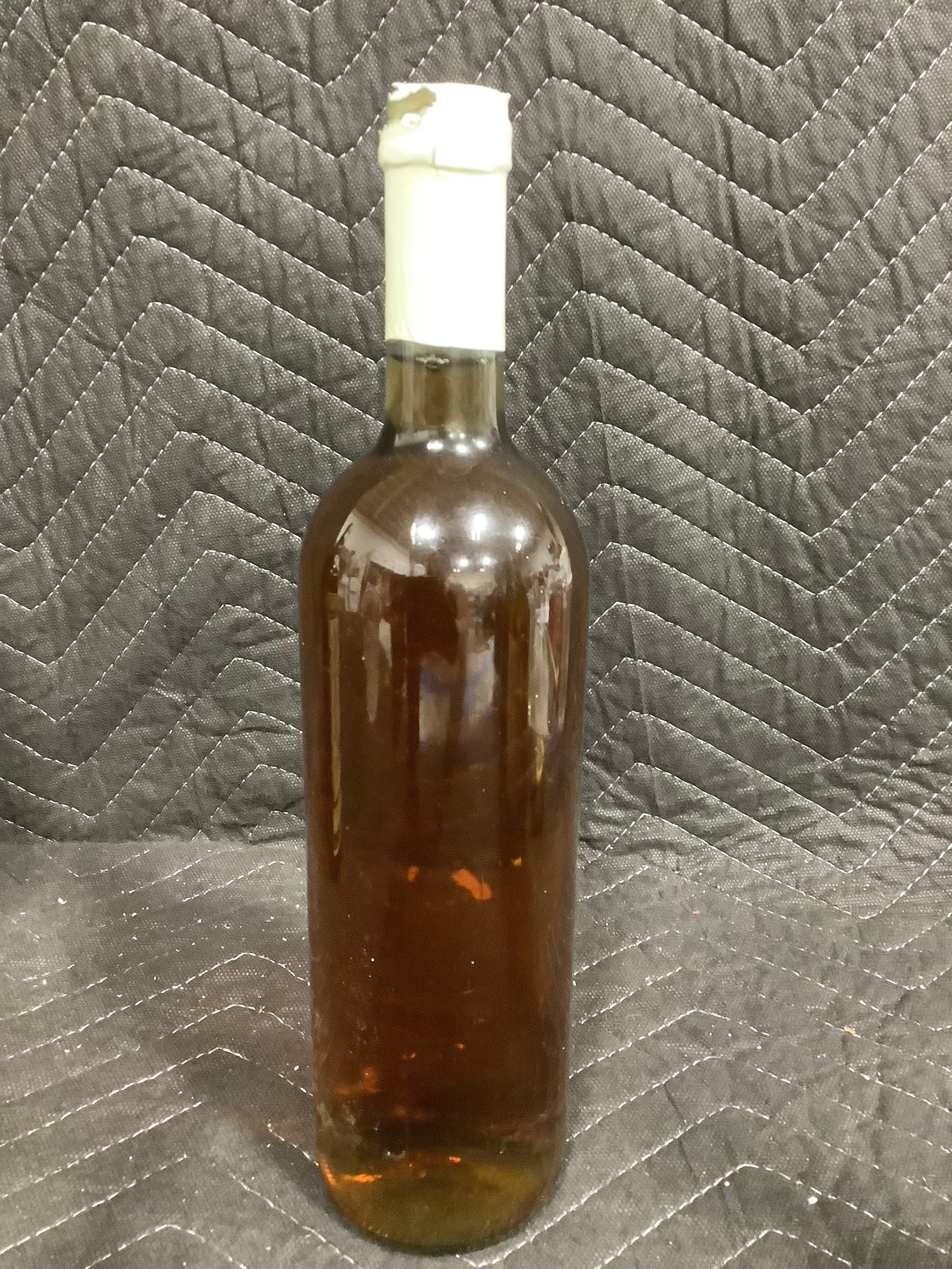Sealed Unmarked Liquor Bottle (1 of 1)