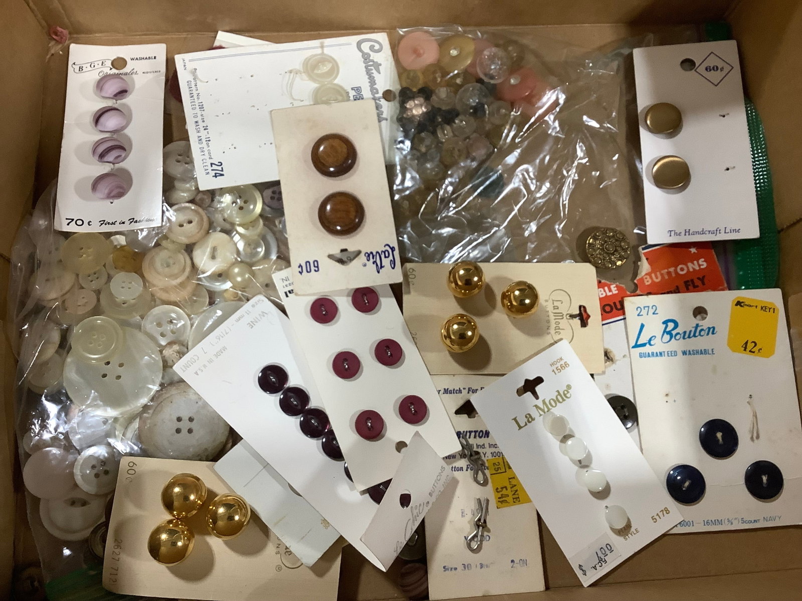 Various Buttons (1 of 1)