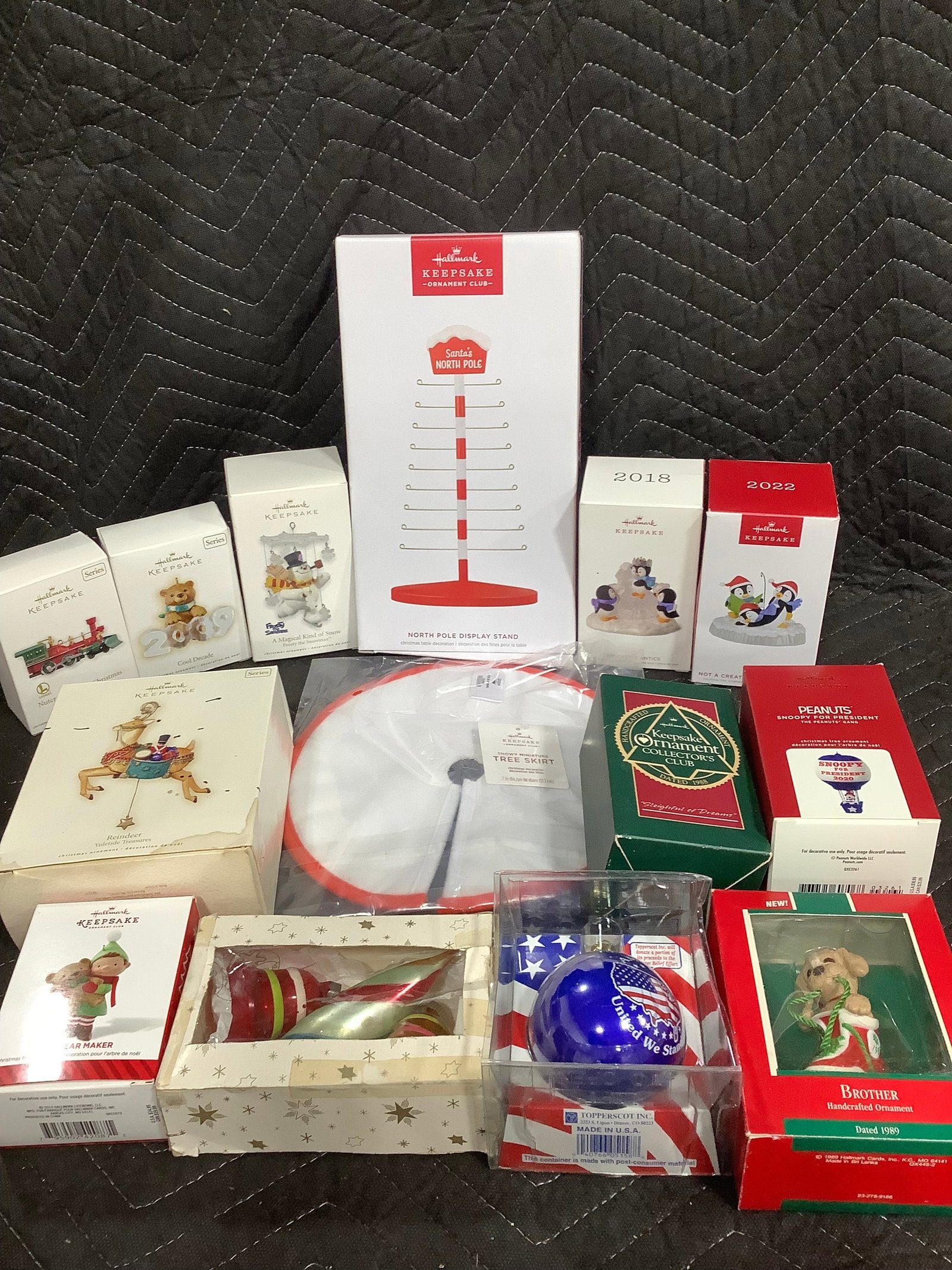 Various Hallmark Christmas Ornaments and more *new in boxes* (1 of 1)