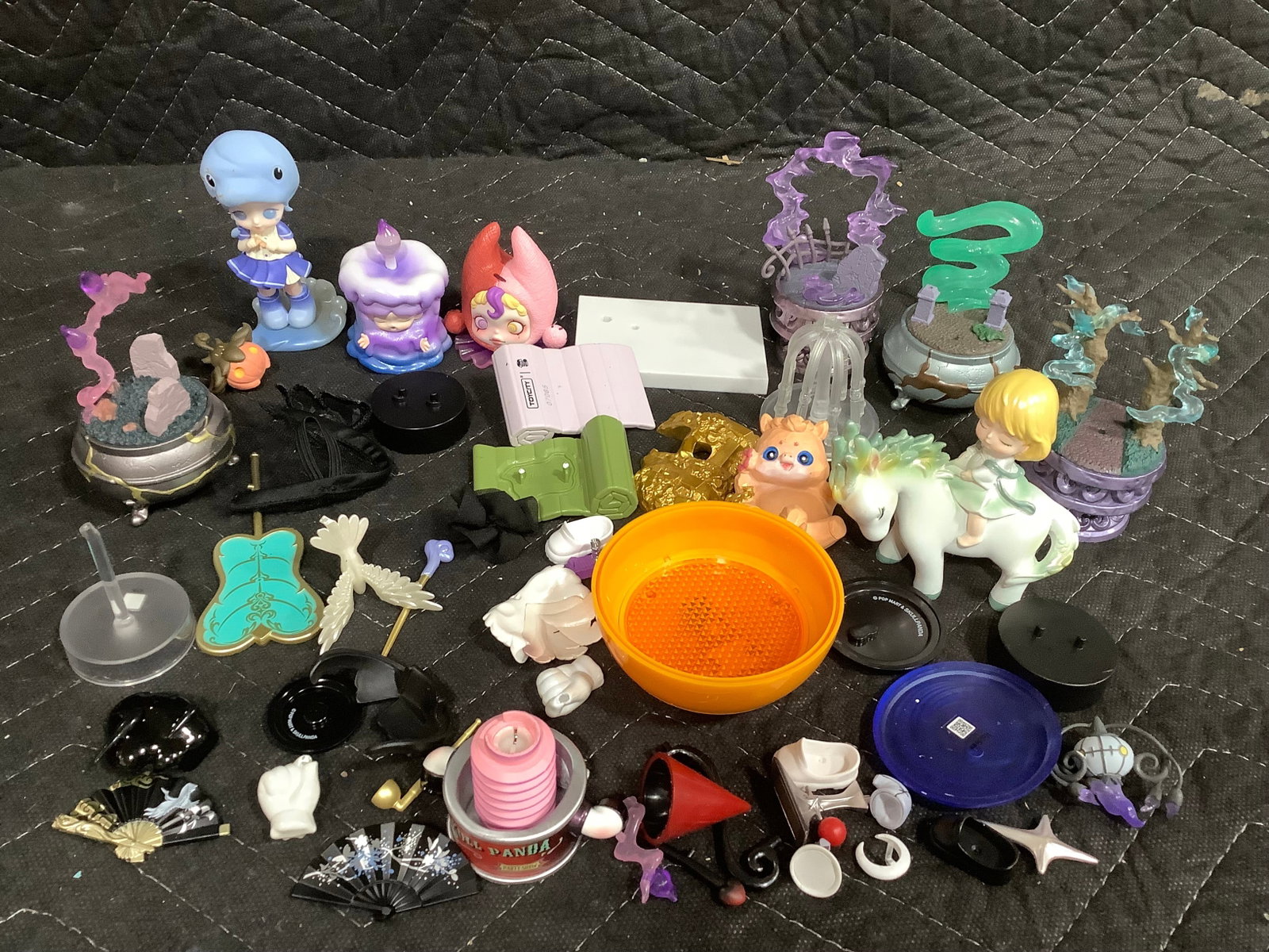 Various Childrens Toys/Figures (1 of 1)
