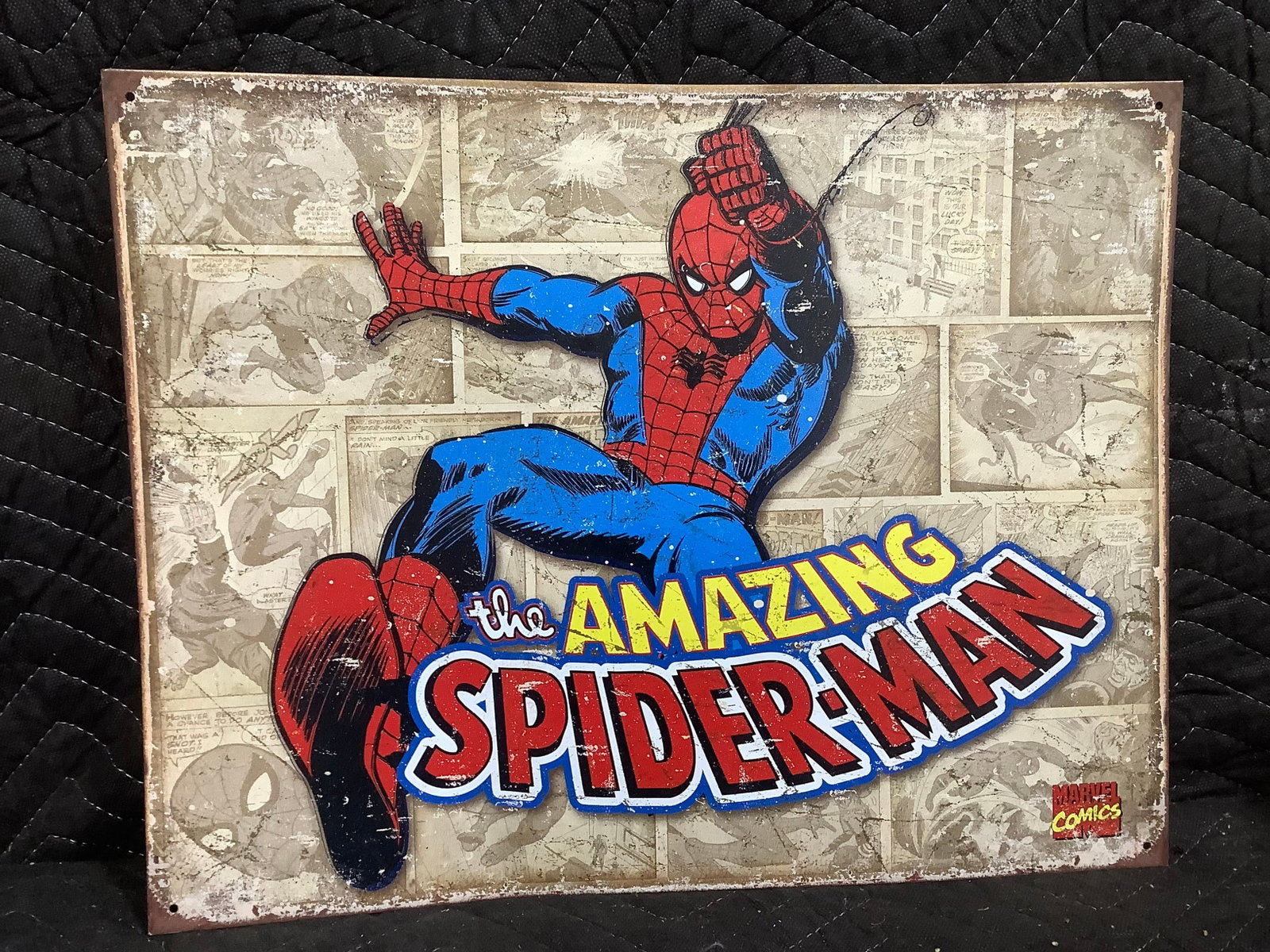 The Amazing Spiderman Tin Sign (10inx16in): The Amazing Spiderman Tin Sign (10inx16in)