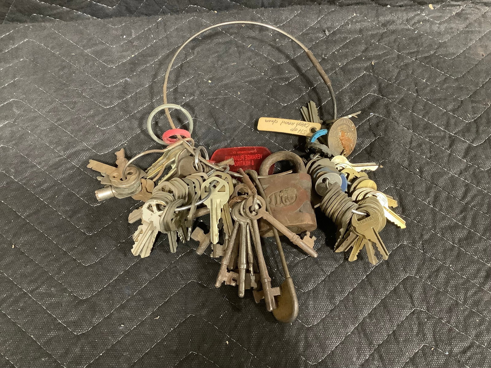 Antique keys: Antique keys