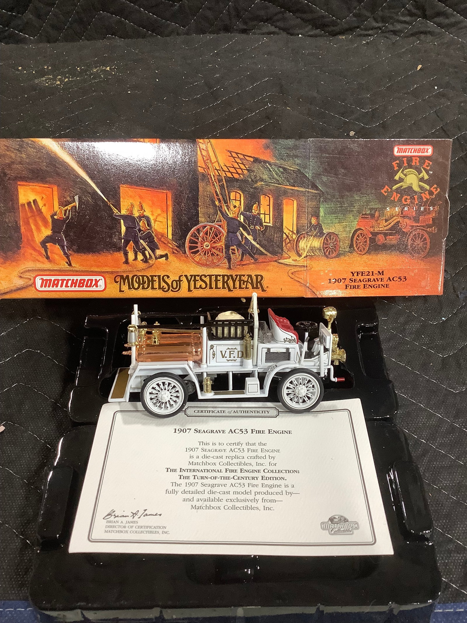 Matchbox Models of Yesteryear YFE21-M 1907 Seagrave AC53 fire engine collectible: Matchbox Models of Yesteryear YFE21-M 1907 Seagrave AC53 fire engine collectible