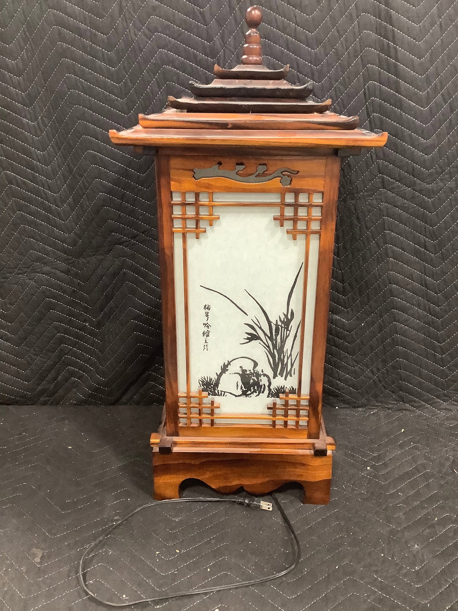 Wooden pagoda table lantern(28in tall)