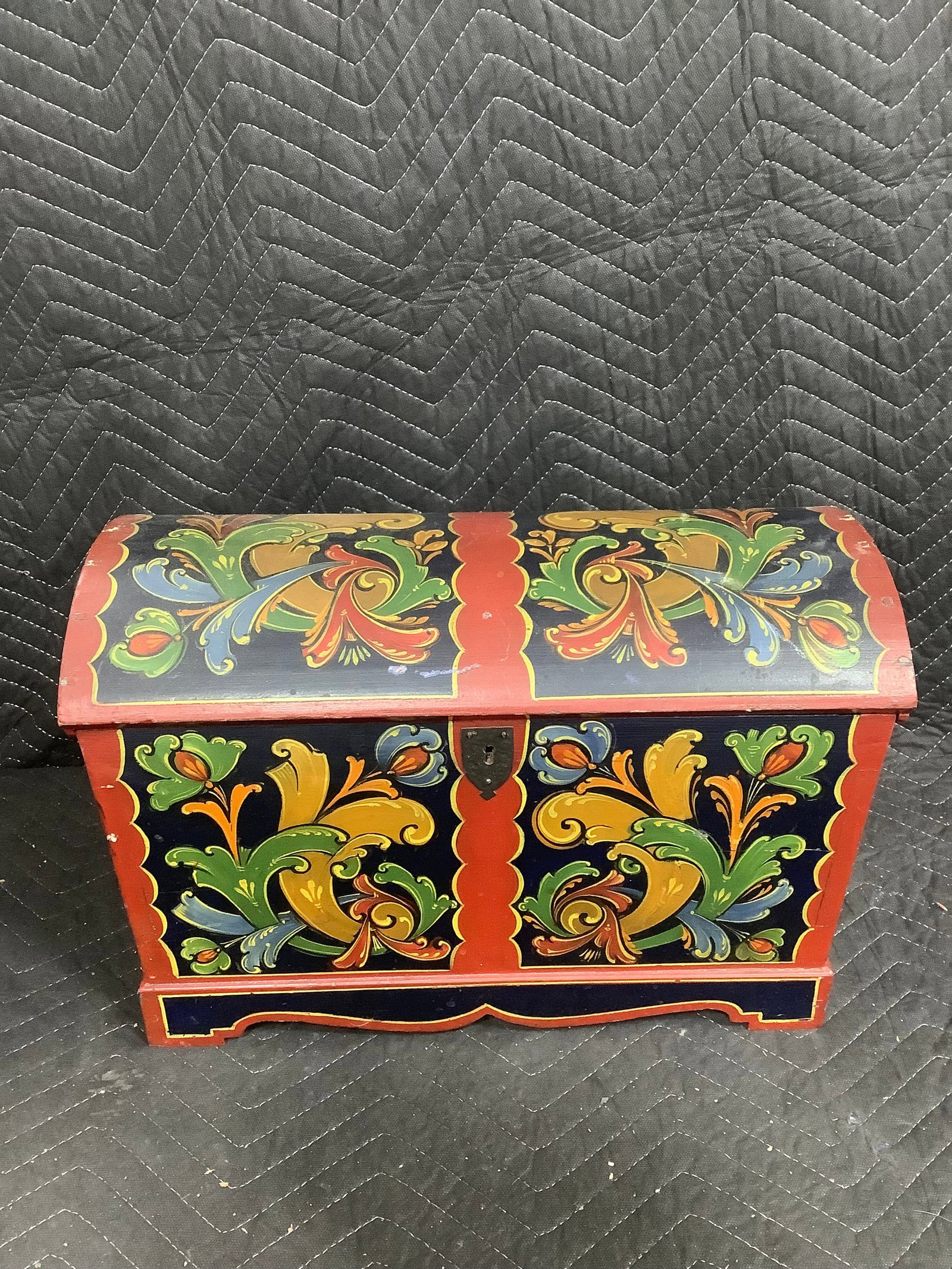 Scandinavian wooden storage chest(17.5inx8.5inx12in) (1 of 1)
