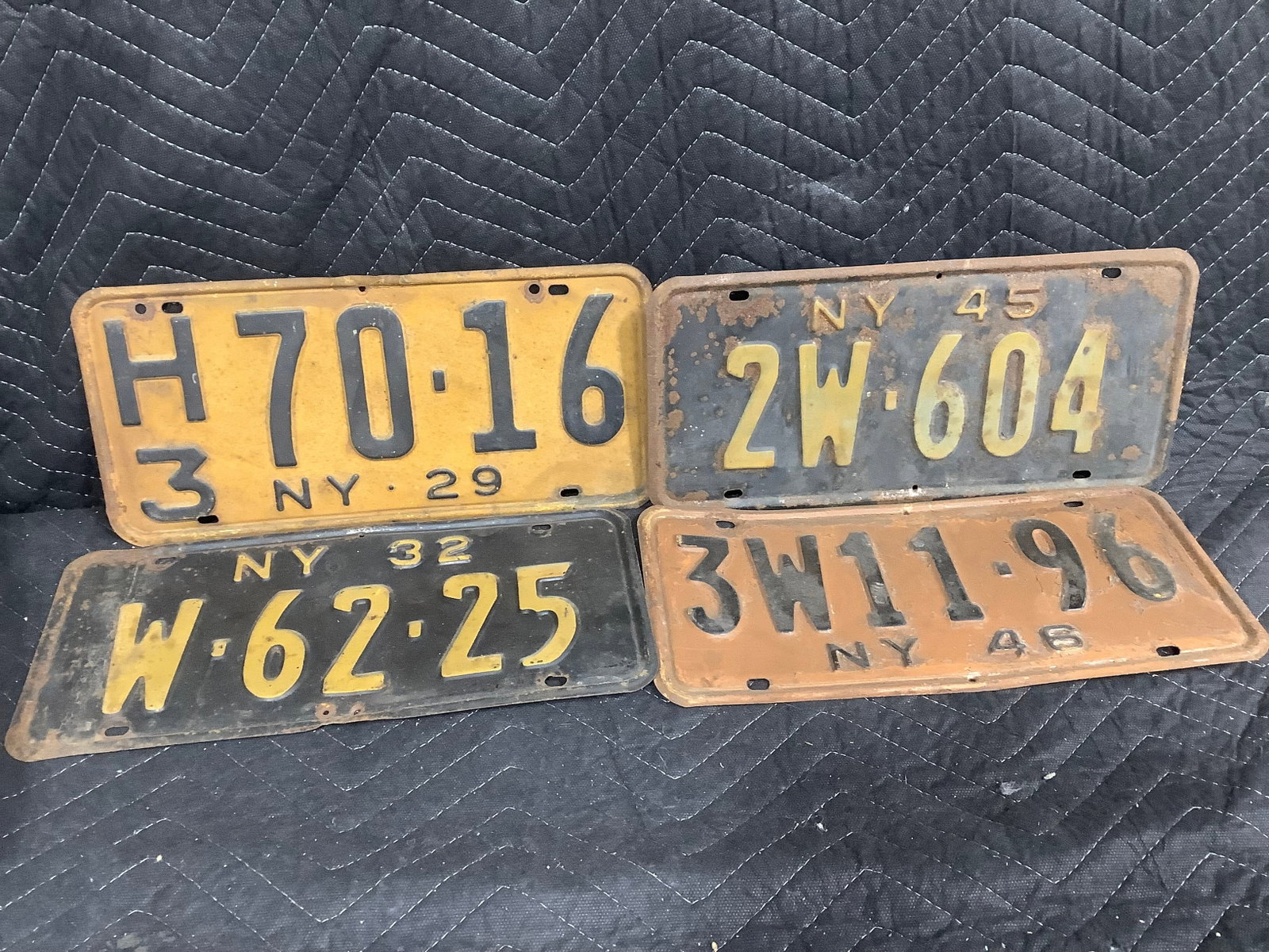 Vintage NY license plates (1 of 1)