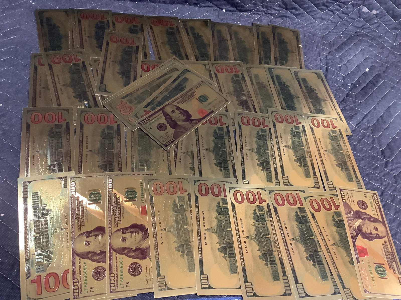 Novelty gold foil plated replica banknotes: Novelty gold foil plated replica banknotes