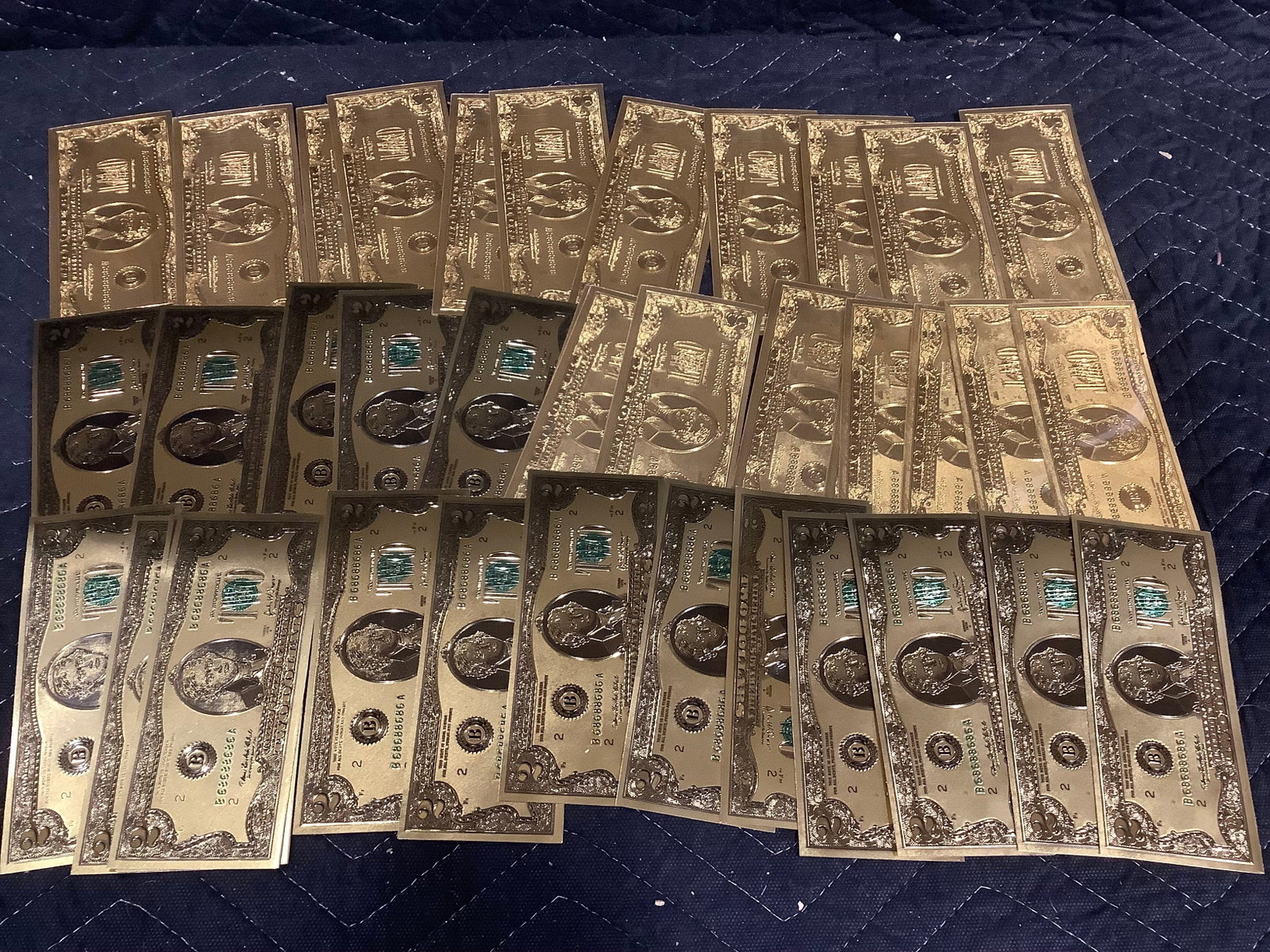 Novelty gold foil plated replica banknotes: Novelty gold foil plated replica banknotes