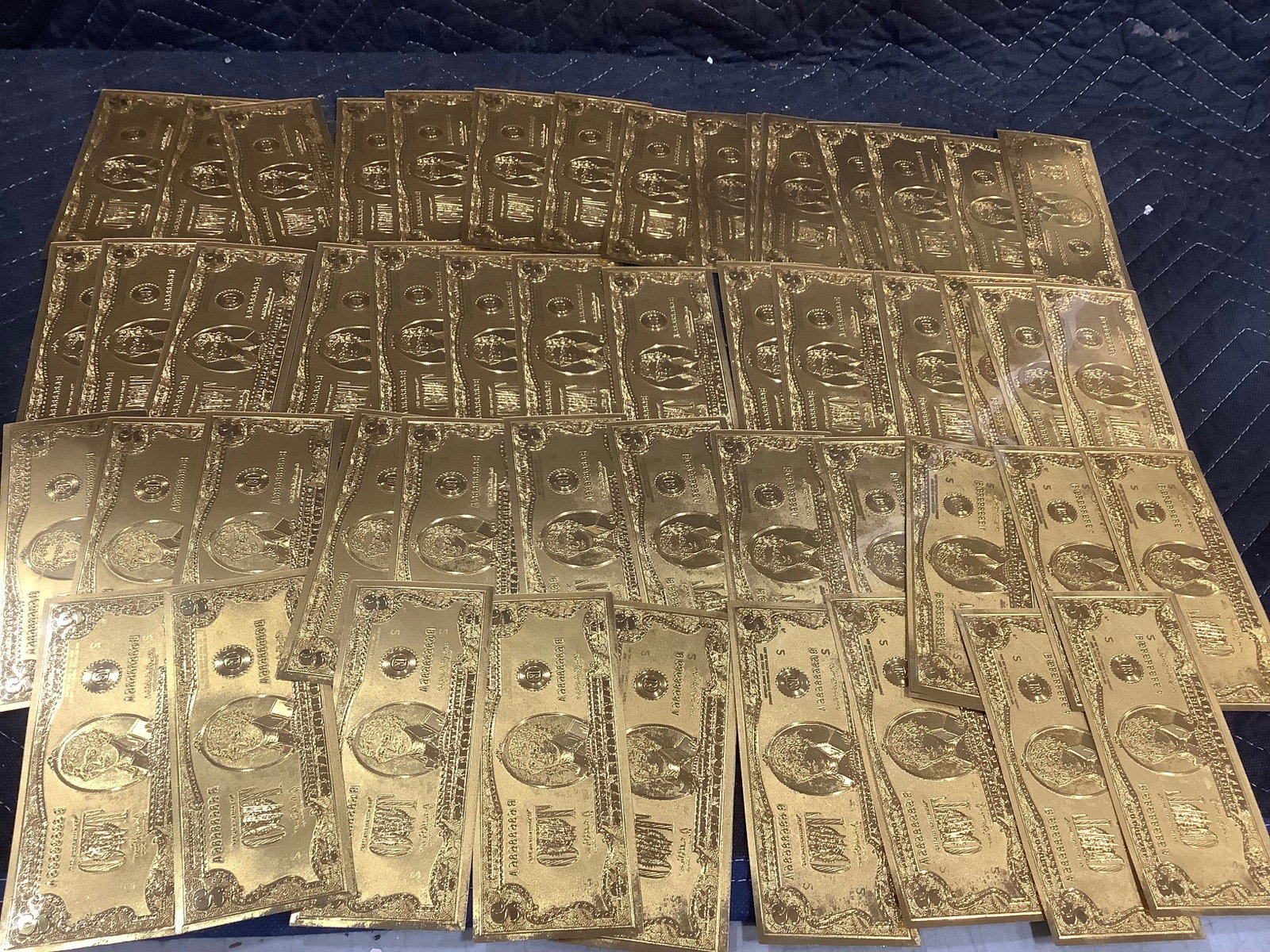 Novelty gold foil plated replica banknotes: Novelty gold foil plated replica banknotes