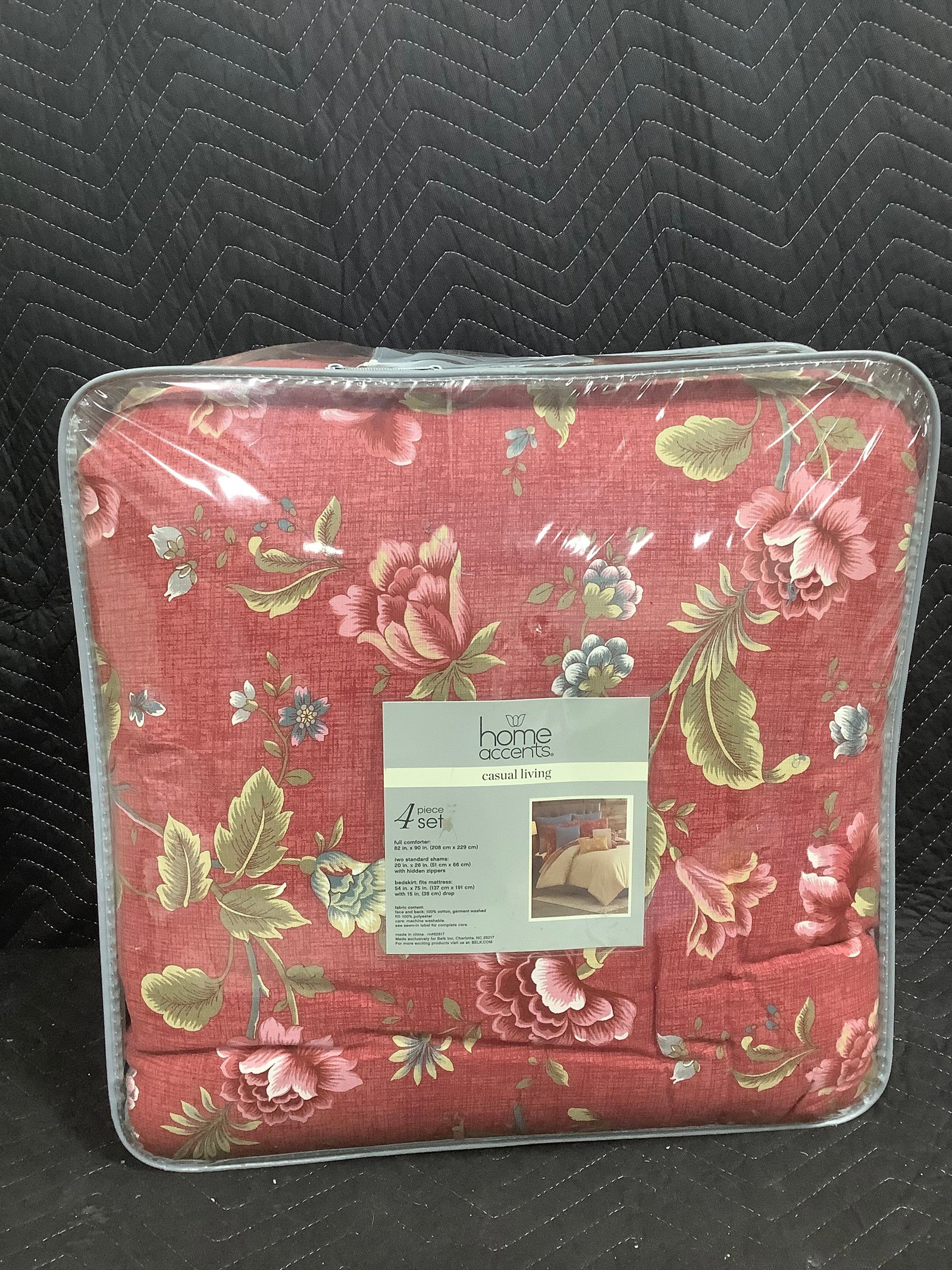 Home Accents Casual Living 4 Pc Comforter Set *new*: Home Accents Casual Living 4 Pc Comforter Set *new*