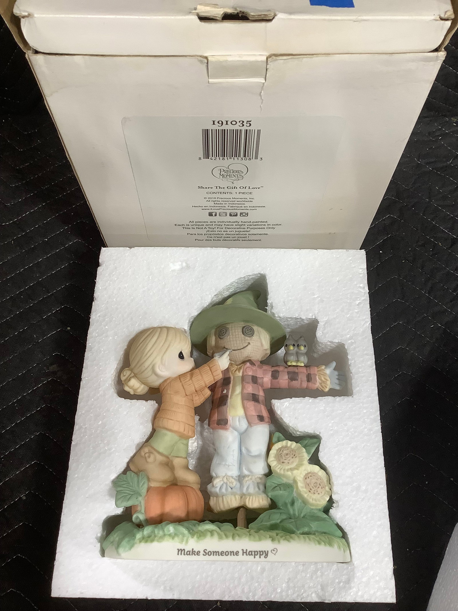 Precious Moments collectible(8.5intall): Precious Moments collectible(8.5intall)