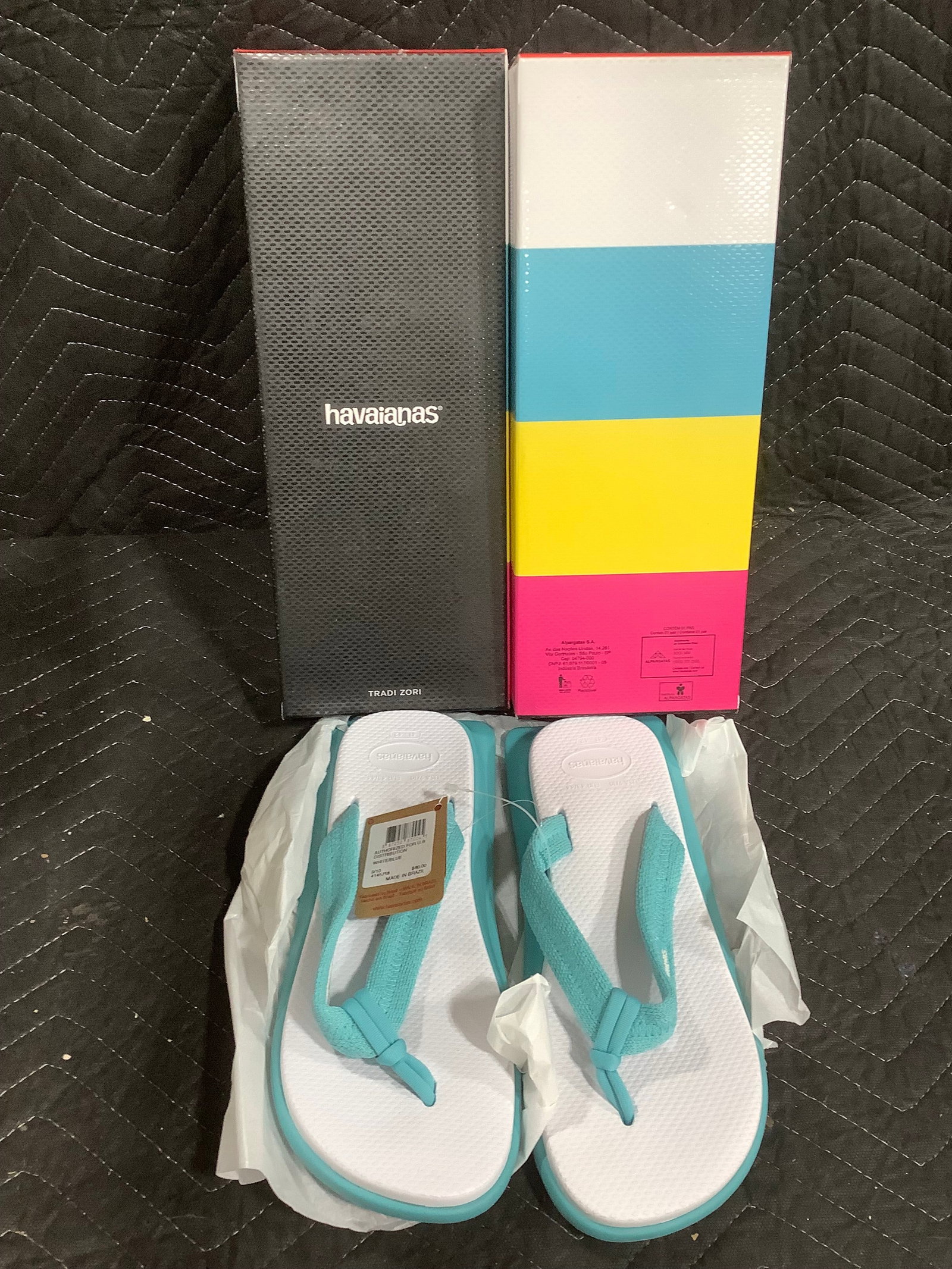 Havainas Flip Flops (Size: 9/10)
