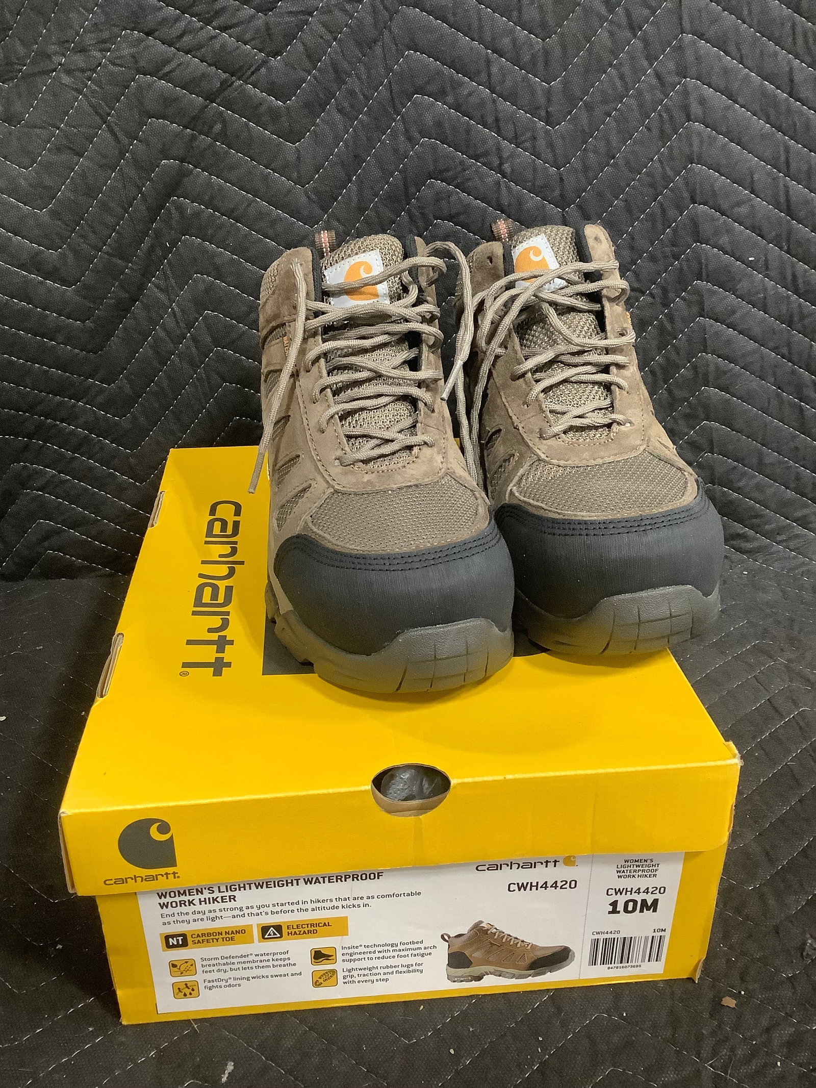 Carharttt Womens Lightweight Waterproof Work Hiker Boots (Size: 10m) *with box*
