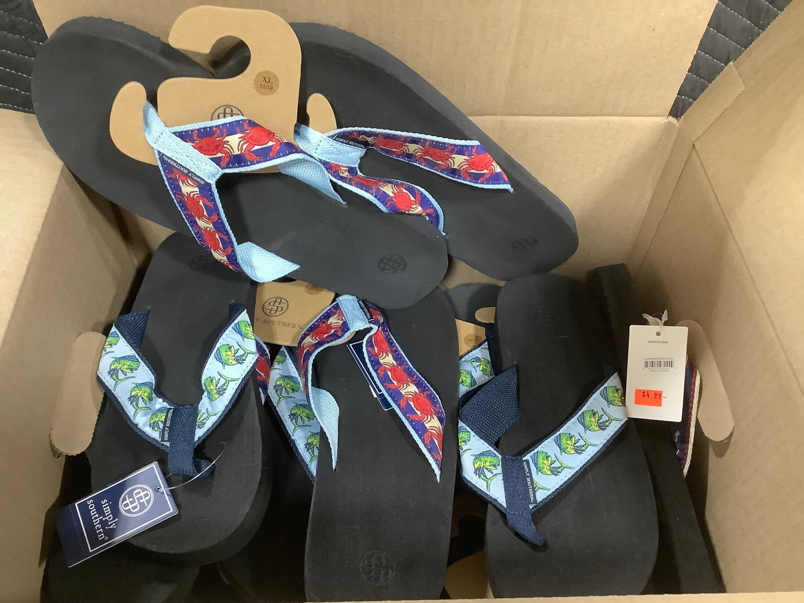 Havainas Flip Flops (Size: 9/10): Havainas Flip Flops (Size: 9/10)