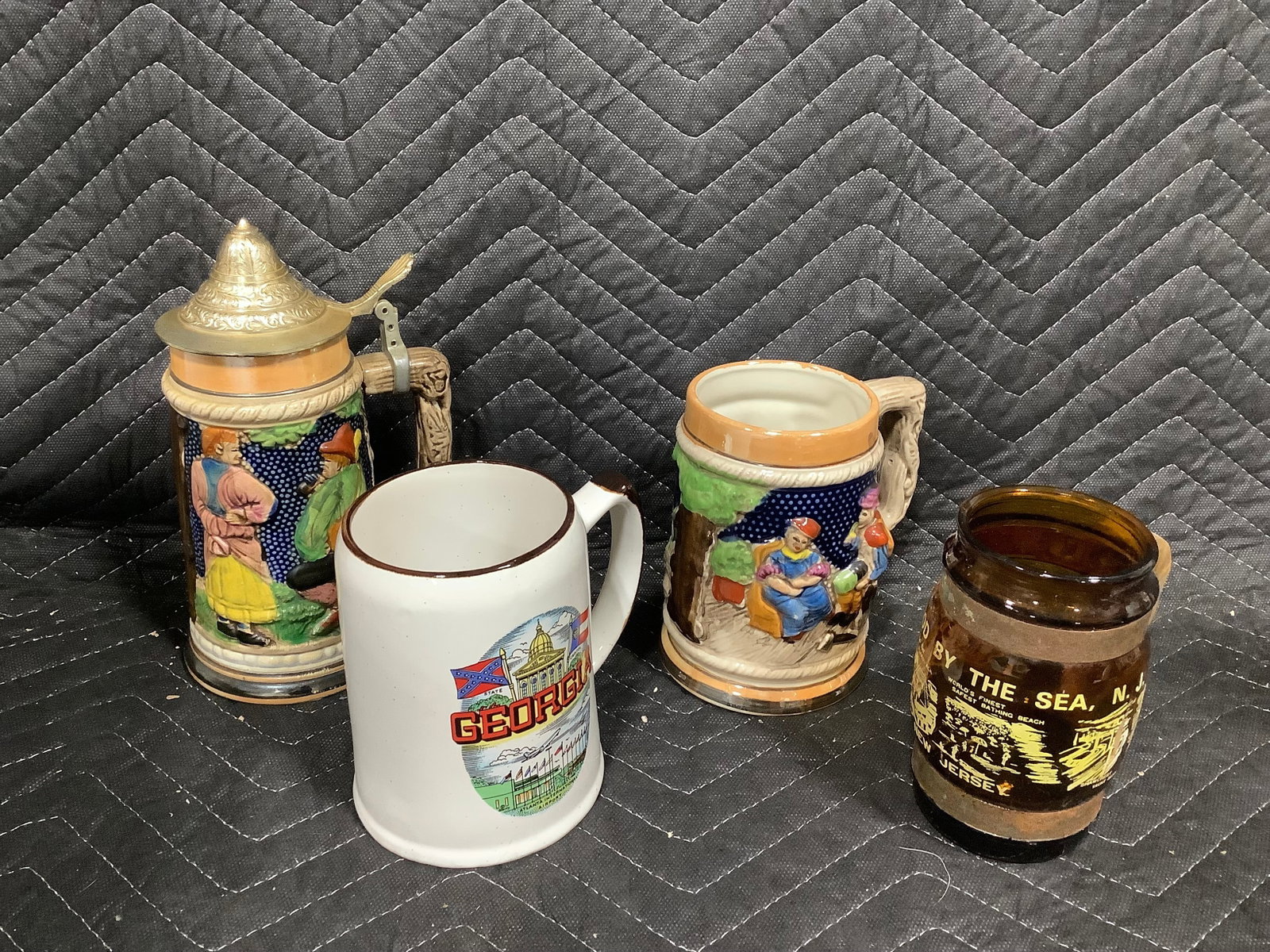Decorative beer mugs(tallest 8.5in): Decorative beer mugs(tallest 8.5in)