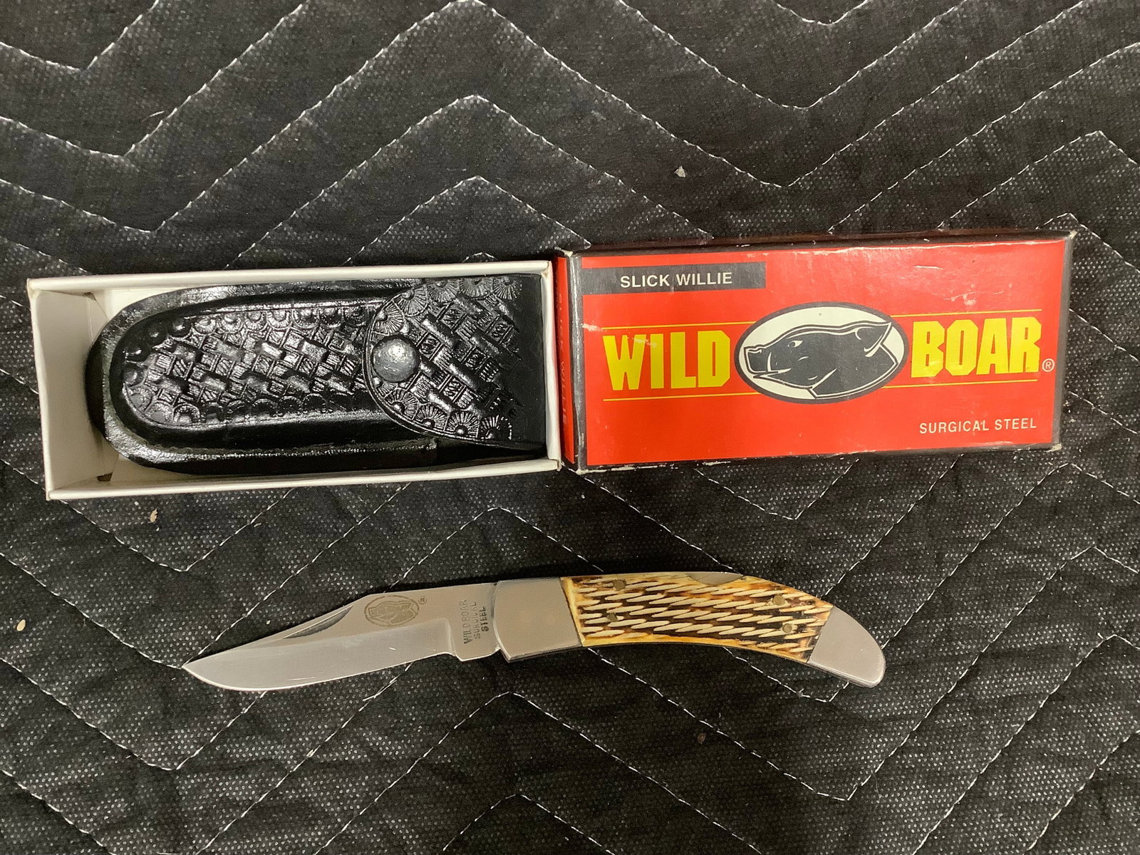 Wild Boar Surgical Steel Knife *new in box*: Wild Boar Surgical Steel Knife *new in box*